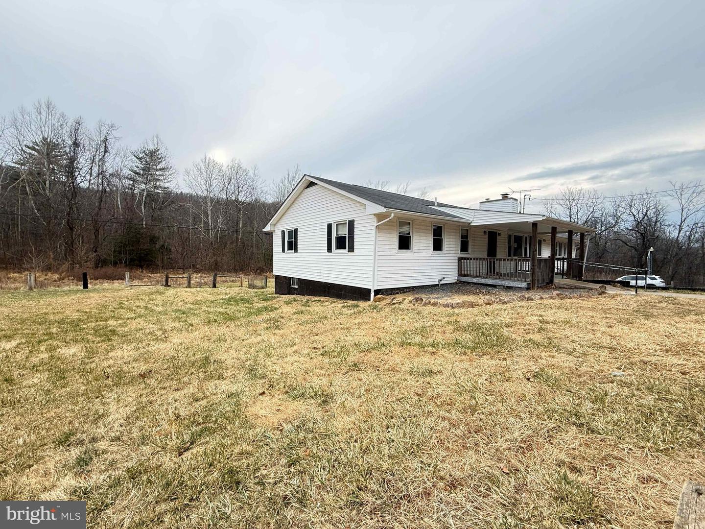 82 BROAD RUN RD, BENTONVILLE, Virginia 22610, 3 Bedrooms Bedrooms, ,2 BathroomsBathrooms,Residential,For sale,82 BROAD RUN RD,VAWR2013082 MLS # VAWR2013082