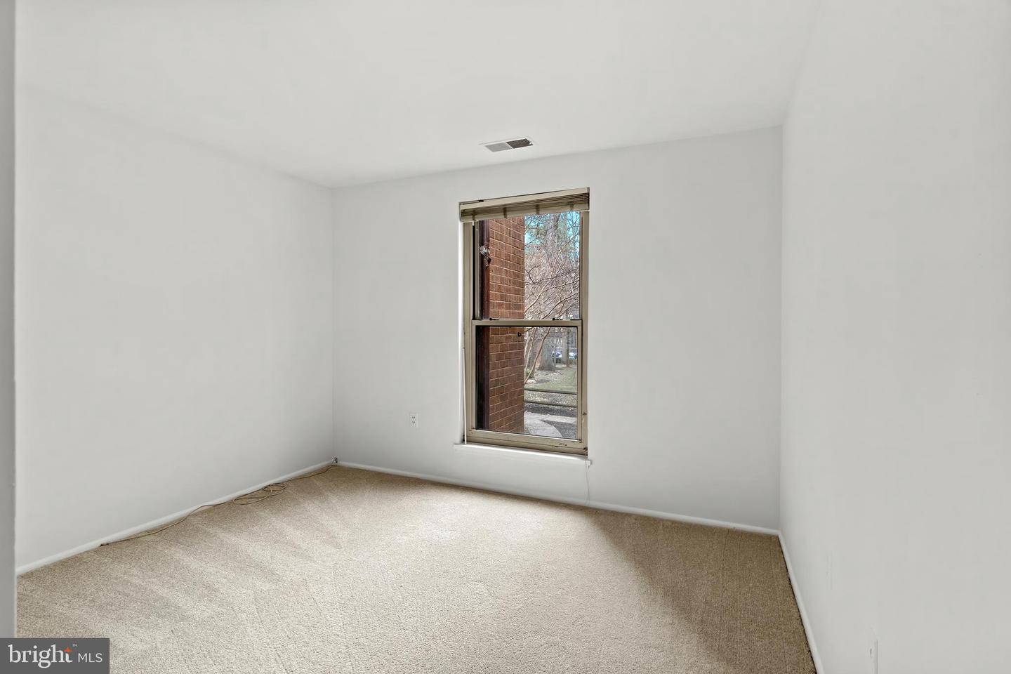 3362 WOODBURN RD #13, ANNANDALE, Virginia 22003, 3 Bedrooms Bedrooms, ,2 BathroomsBathrooms,Residential,For sale,3362 WOODBURN RD #13,VAFX2285204 MLS # VAFX2285204