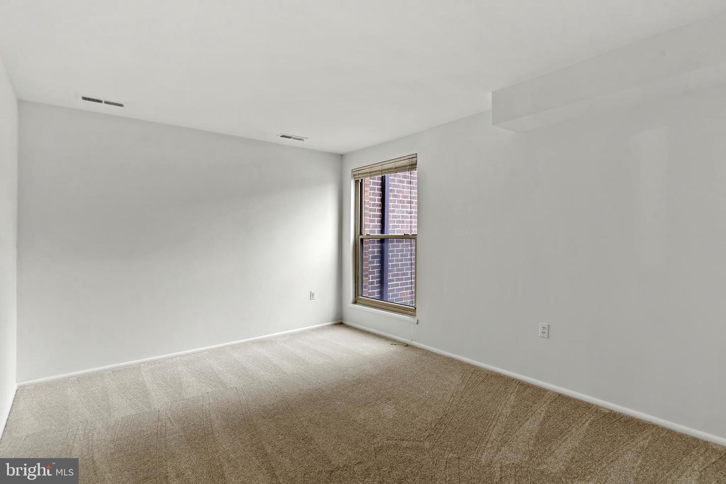 3362 WOODBURN RD #13, ANNANDALE, Virginia 22003, 3 Bedrooms Bedrooms, ,2 BathroomsBathrooms,Residential,For sale,3362 WOODBURN RD #13,VAFX2285204 MLS # VAFX2285204