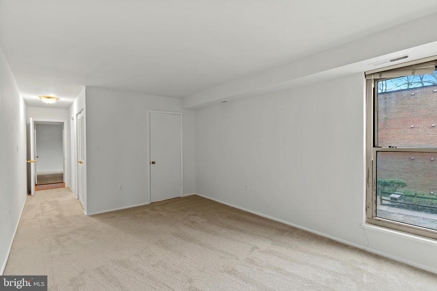 3362 WOODBURN RD #13, ANNANDALE, Virginia 22003, 3 Bedrooms Bedrooms, ,2 BathroomsBathrooms,Residential,For sale,3362 WOODBURN RD #13,VAFX2285204 MLS # VAFX2285204