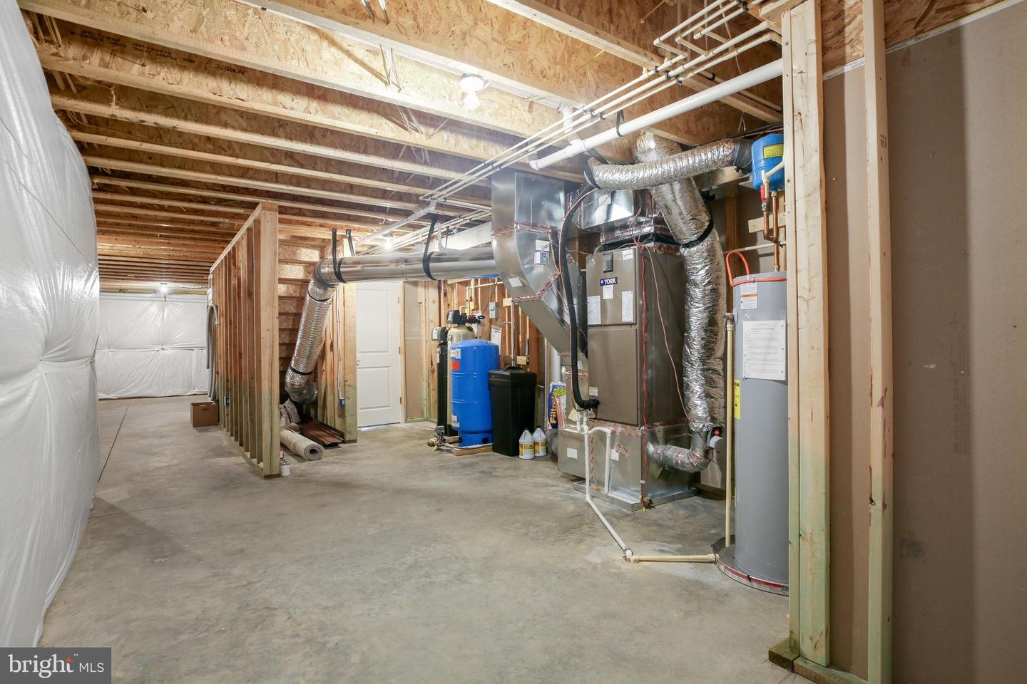 8005 ASHFORD DR, FREDERICKSBURG, Virginia 22407, 4 Bedrooms Bedrooms, 10 Rooms Rooms,3 BathroomsBathrooms,Residential,For sale,8005 ASHFORD DR,VASP2038546 MLS # VASP2038546