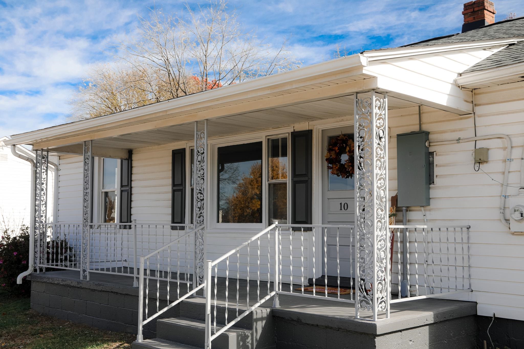 10 BRADLEY LN, WAYNESBORO, Virginia 22980, 2 Bedrooms Bedrooms, ,1 BathroomBathrooms,Residential,10 BRADLEY LN,670783 MLS # 670783