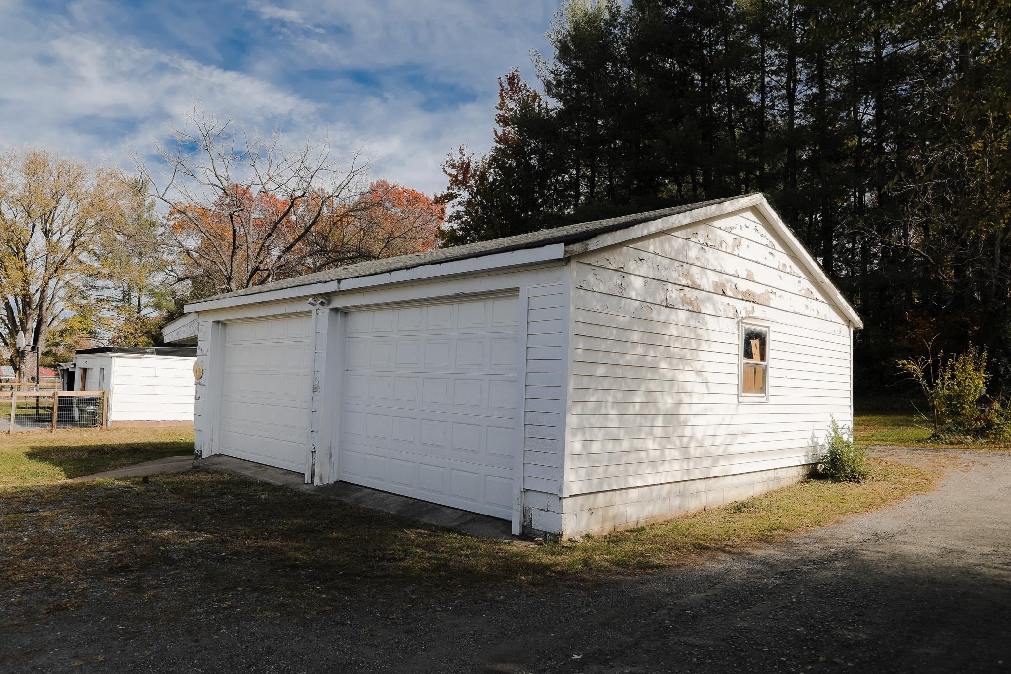 10 BRADLEY LN, WAYNESBORO, Virginia 22980, 2 Bedrooms Bedrooms, ,1 BathroomBathrooms,Residential,10 BRADLEY LN,670783 MLS # 670783