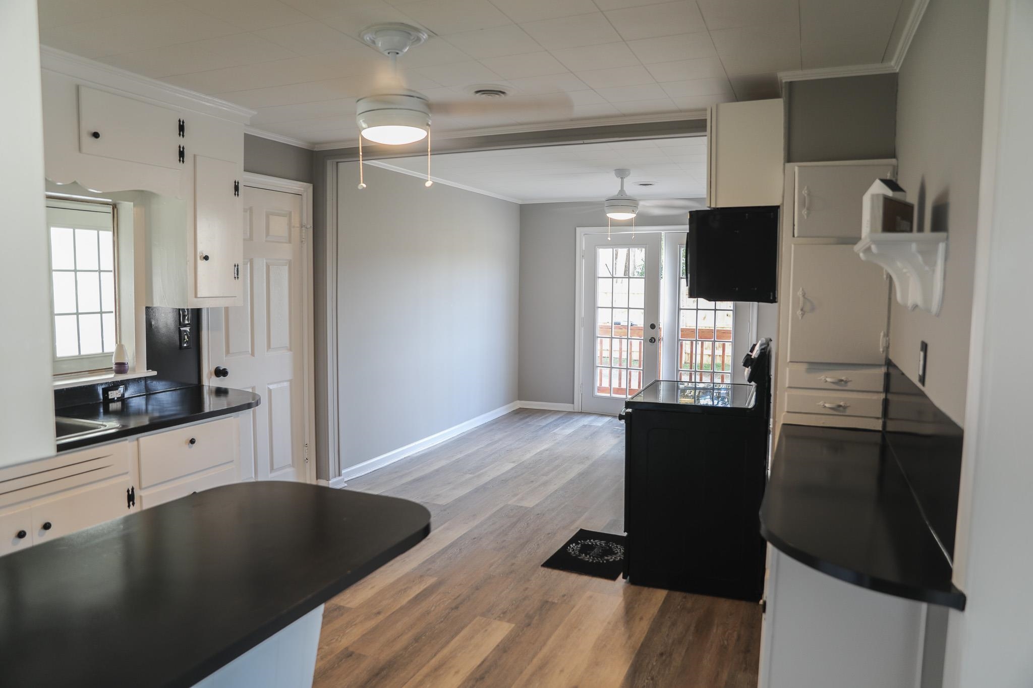 10 BRADLEY LN, WAYNESBORO, Virginia 22980, 2 Bedrooms Bedrooms, ,1 BathroomBathrooms,Residential,10 BRADLEY LN,670783 MLS # 670783