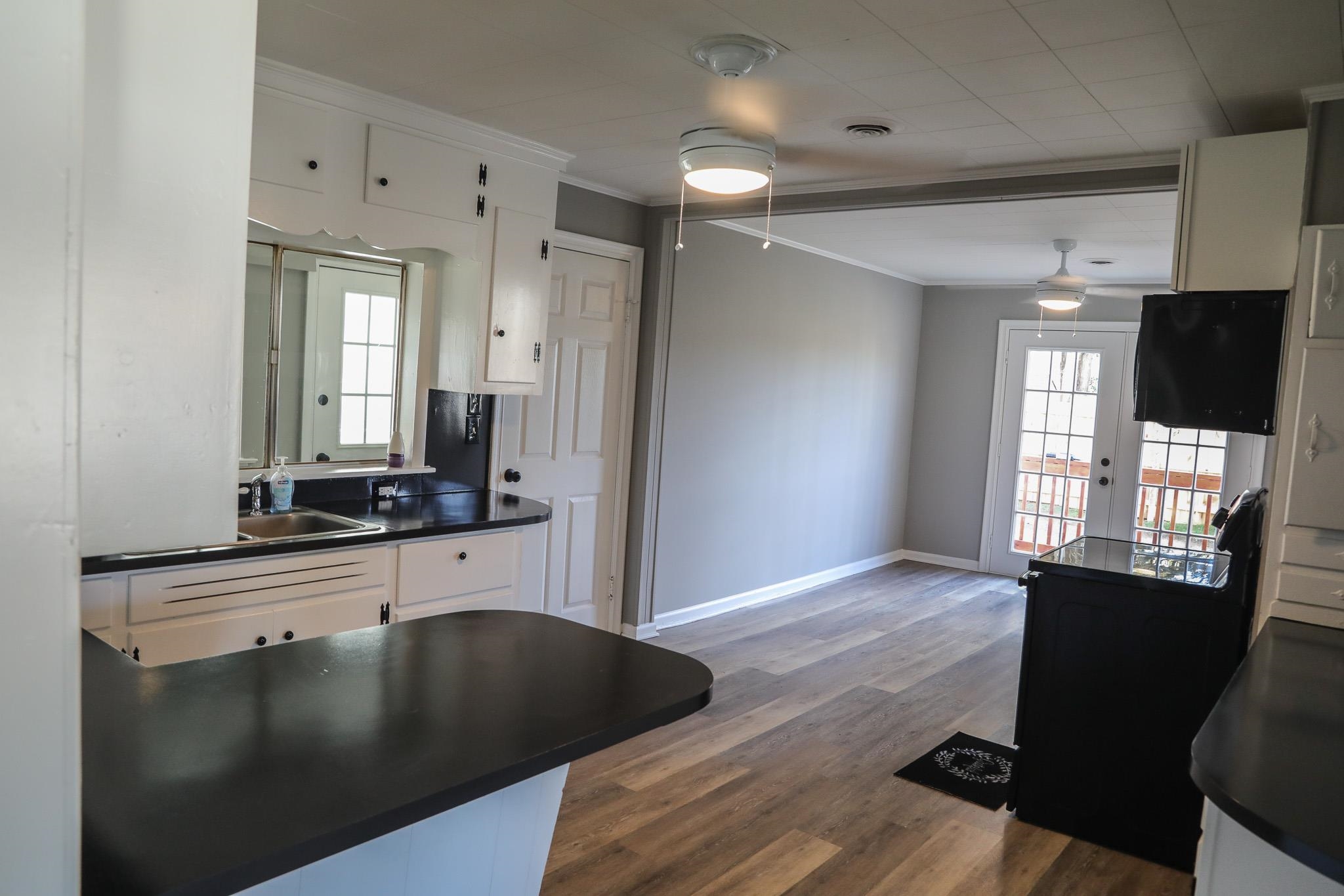 10 BRADLEY LN, WAYNESBORO, Virginia 22980, 2 Bedrooms Bedrooms, ,1 BathroomBathrooms,Residential,10 BRADLEY LN,670783 MLS # 670783