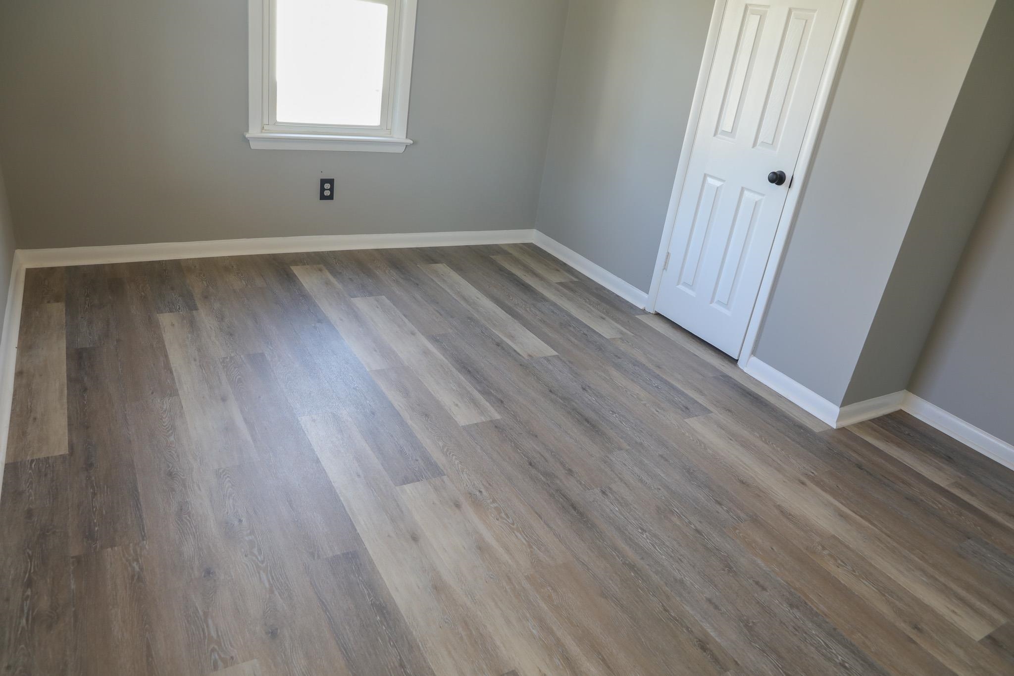 10 BRADLEY LN, WAYNESBORO, Virginia 22980, 2 Bedrooms Bedrooms, ,1 BathroomBathrooms,Residential,10 BRADLEY LN,670783 MLS # 670783