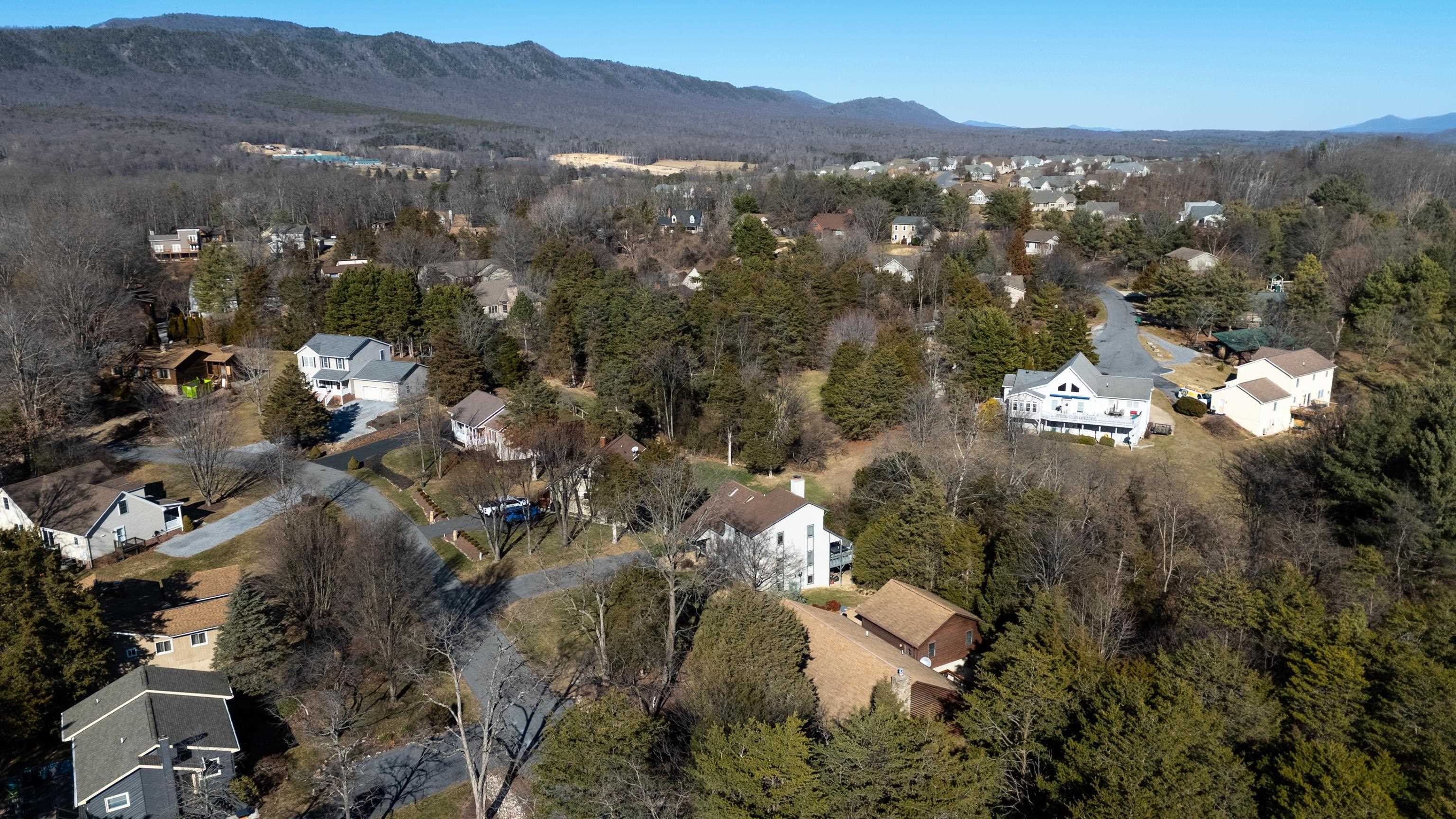 185 FORT RD, MCGAHEYSVILLE, Virginia 22840, 3 Bedrooms Bedrooms, ,2 BathroomsBathrooms,Residential,185 FORT RD,673737 MLS # 673737