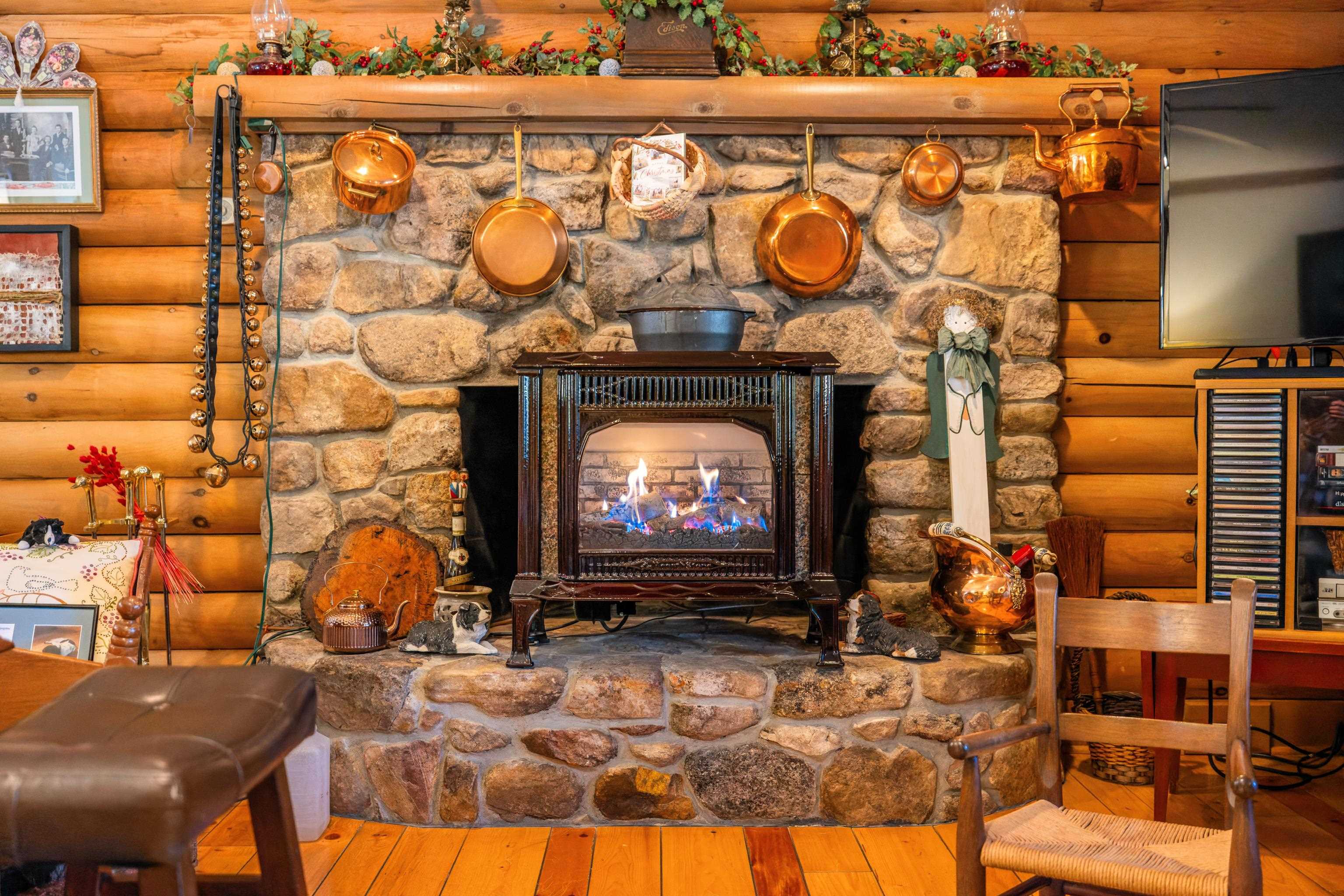 185 FORT RD, MCGAHEYSVILLE, Virginia 22840, 3 Bedrooms Bedrooms, ,2 BathroomsBathrooms,Residential,185 FORT RD,673737 MLS # 673737