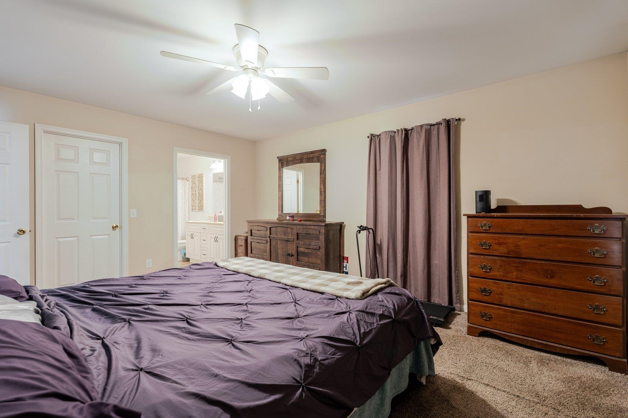 401 W C ST, ELKTON, Virginia 22827, 3 Bedrooms Bedrooms, ,2 BathroomsBathrooms,Residential,401 W C ST,673738 MLS # 673738