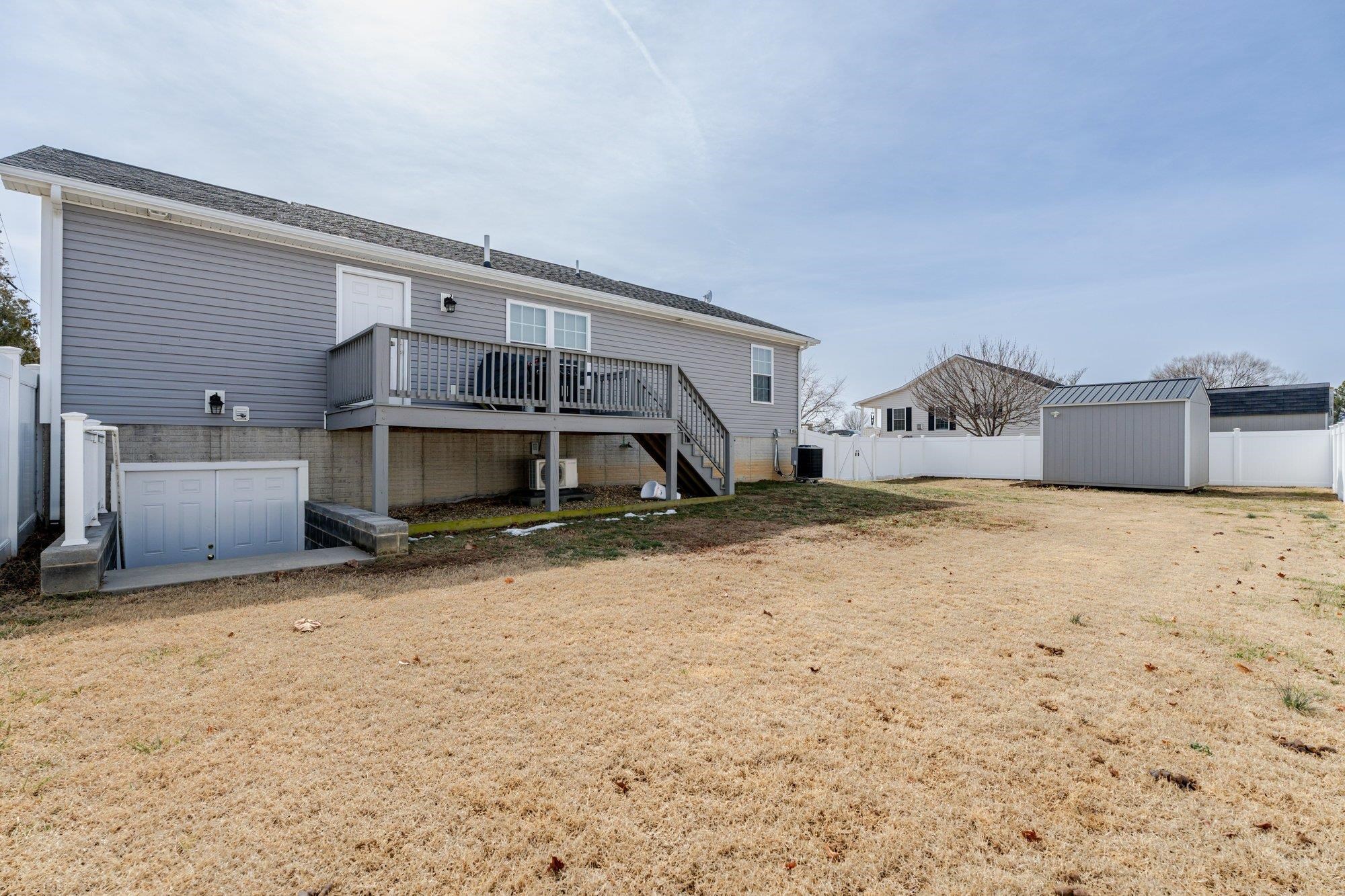 401 W C ST, ELKTON, Virginia 22827, 3 Bedrooms Bedrooms, ,2 BathroomsBathrooms,Residential,401 W C ST,673738 MLS # 673738