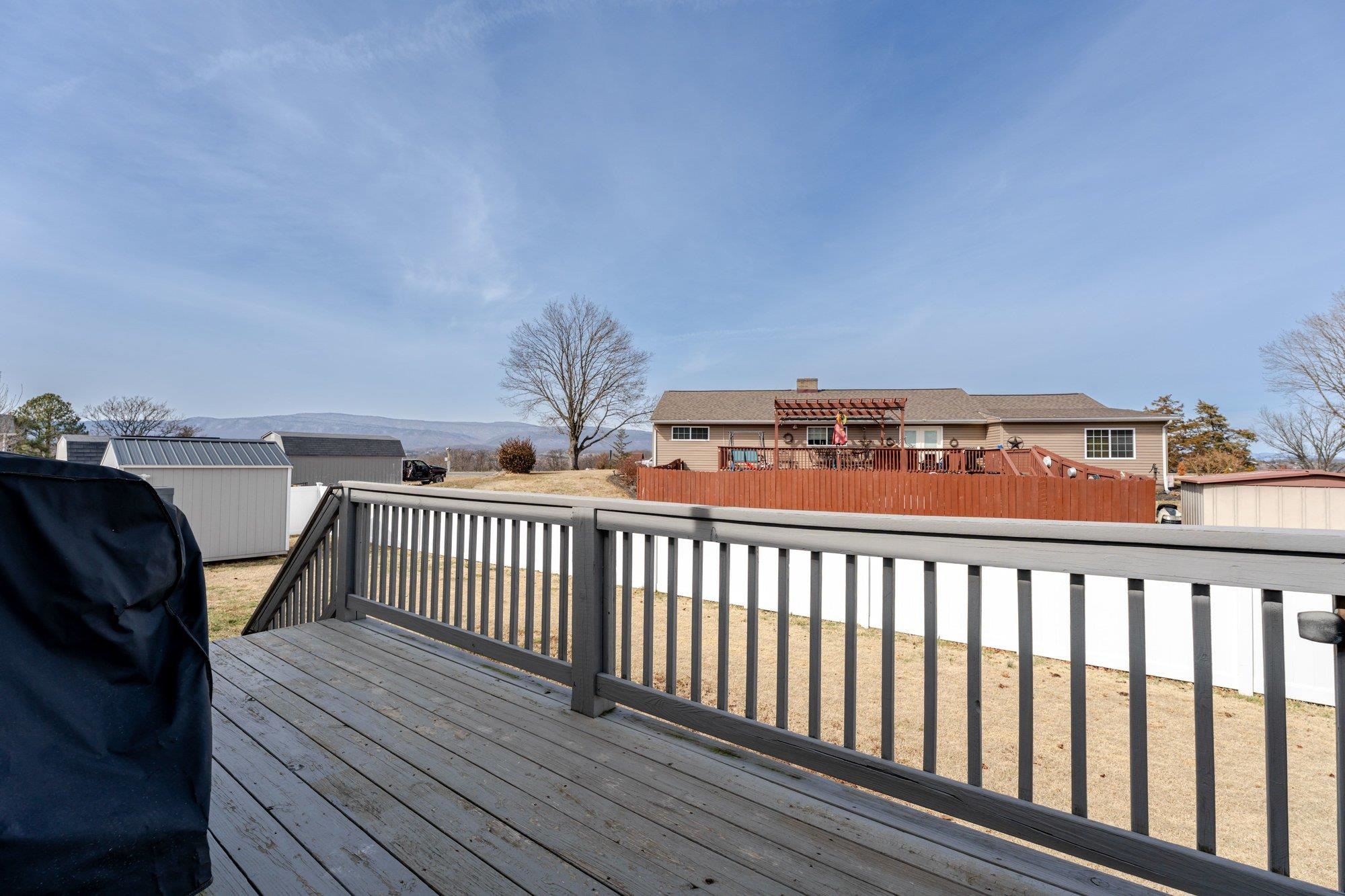 401 W C ST, ELKTON, Virginia 22827, 3 Bedrooms Bedrooms, ,2 BathroomsBathrooms,Residential,401 W C ST,673738 MLS # 673738