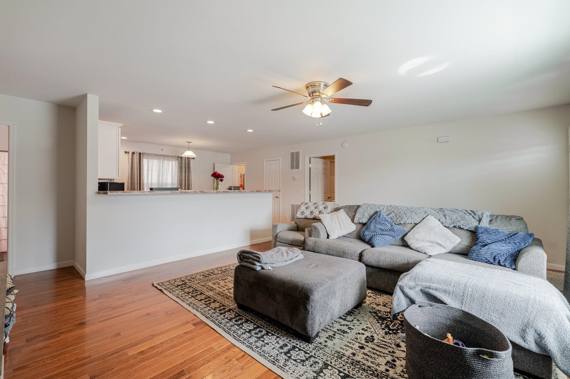 401 W C ST, ELKTON, Virginia 22827, 3 Bedrooms Bedrooms, ,2 BathroomsBathrooms,Residential,401 W C ST,673738 MLS # 673738