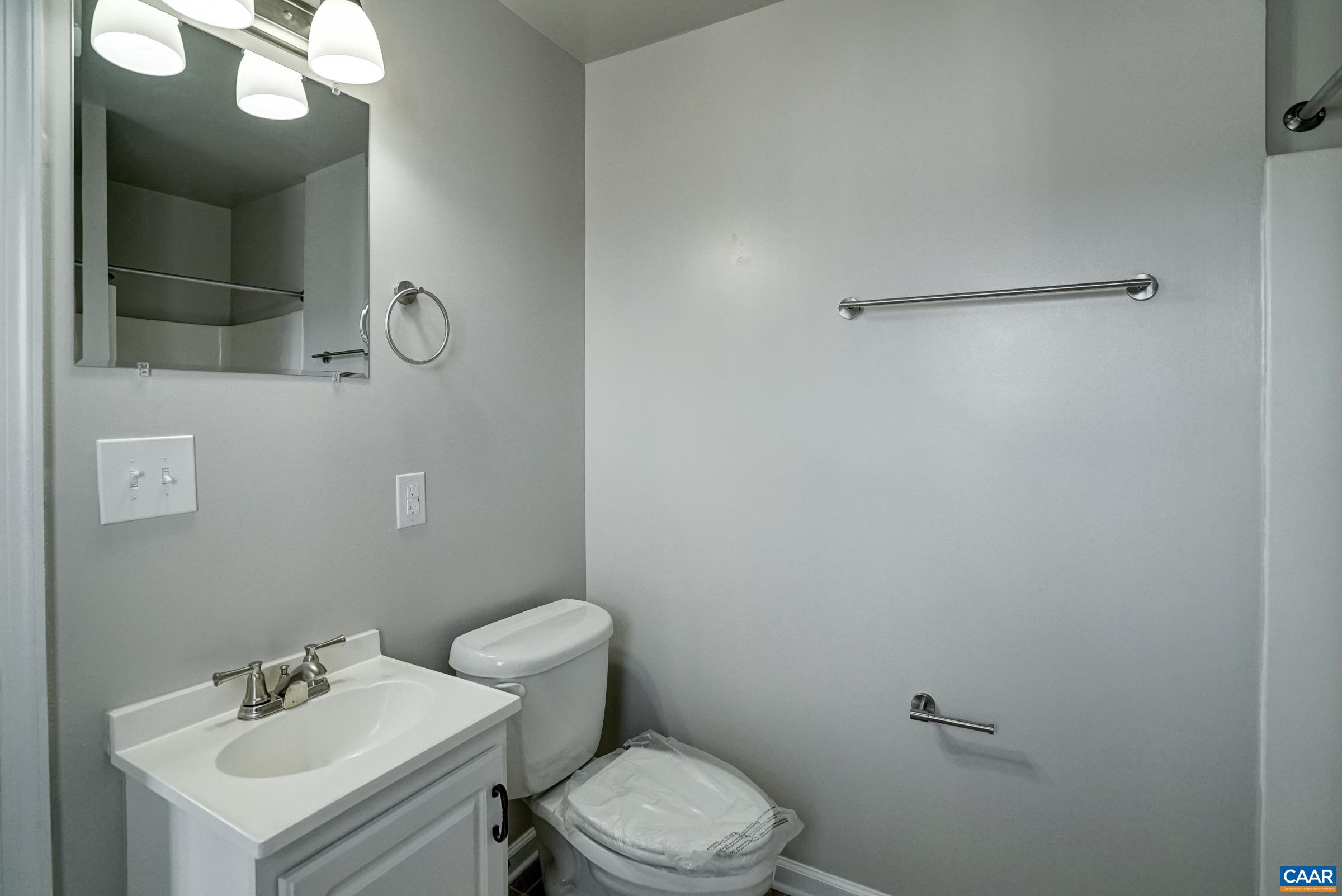 1252 VILLA LN, CHARLOTTESVILLE, Virginia 22903, 2 Bedrooms Bedrooms, ,2 BathroomsBathrooms,Residential,1252 VILLA LN,673739 MLS # 673739