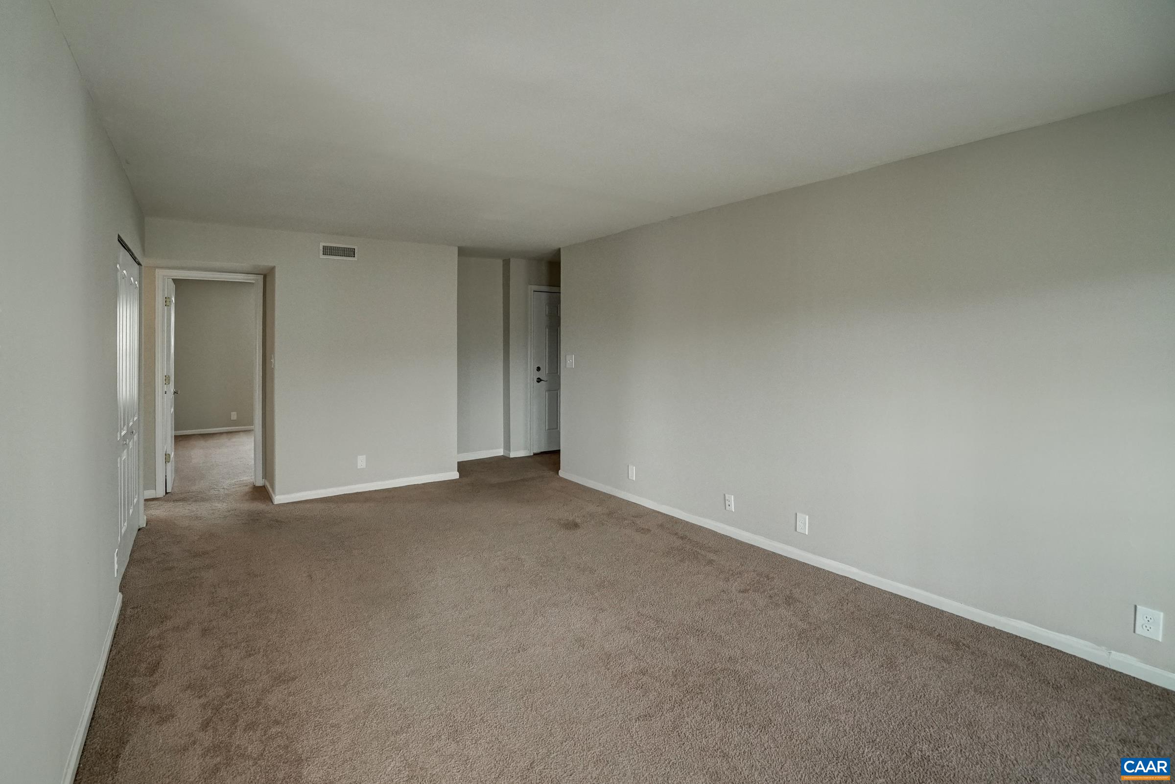 1252 VILLA LN, CHARLOTTESVILLE, Virginia 22903, 2 Bedrooms Bedrooms, ,2 BathroomsBathrooms,Residential,1252 VILLA LN,673739 MLS # 673739