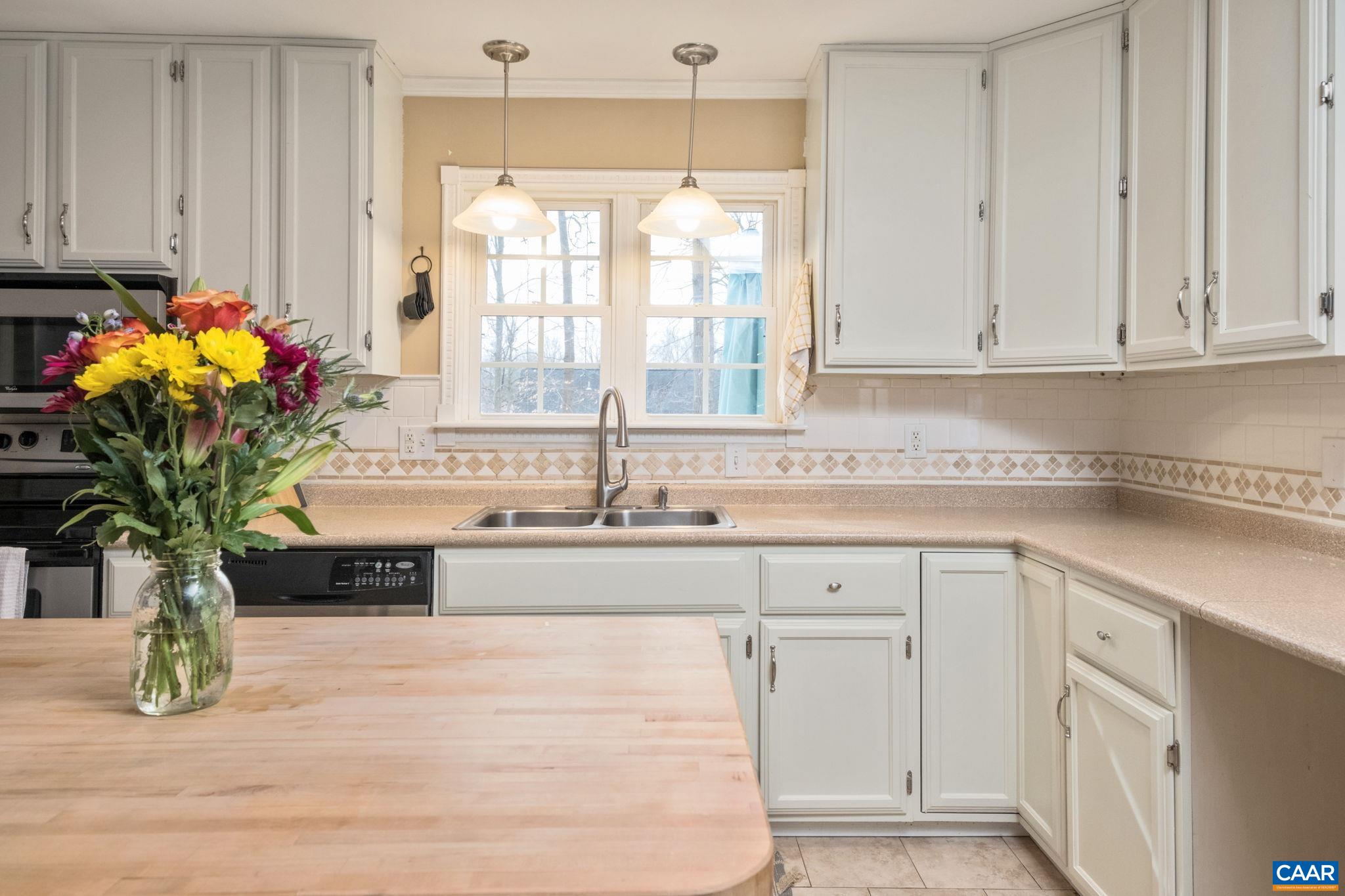 1635 POES LN, CHARLOTTESVILLE, Virginia 22911, 3 Bedrooms Bedrooms, ,2 BathroomsBathrooms,Residential,1635 POES LN,673740 MLS # 673740