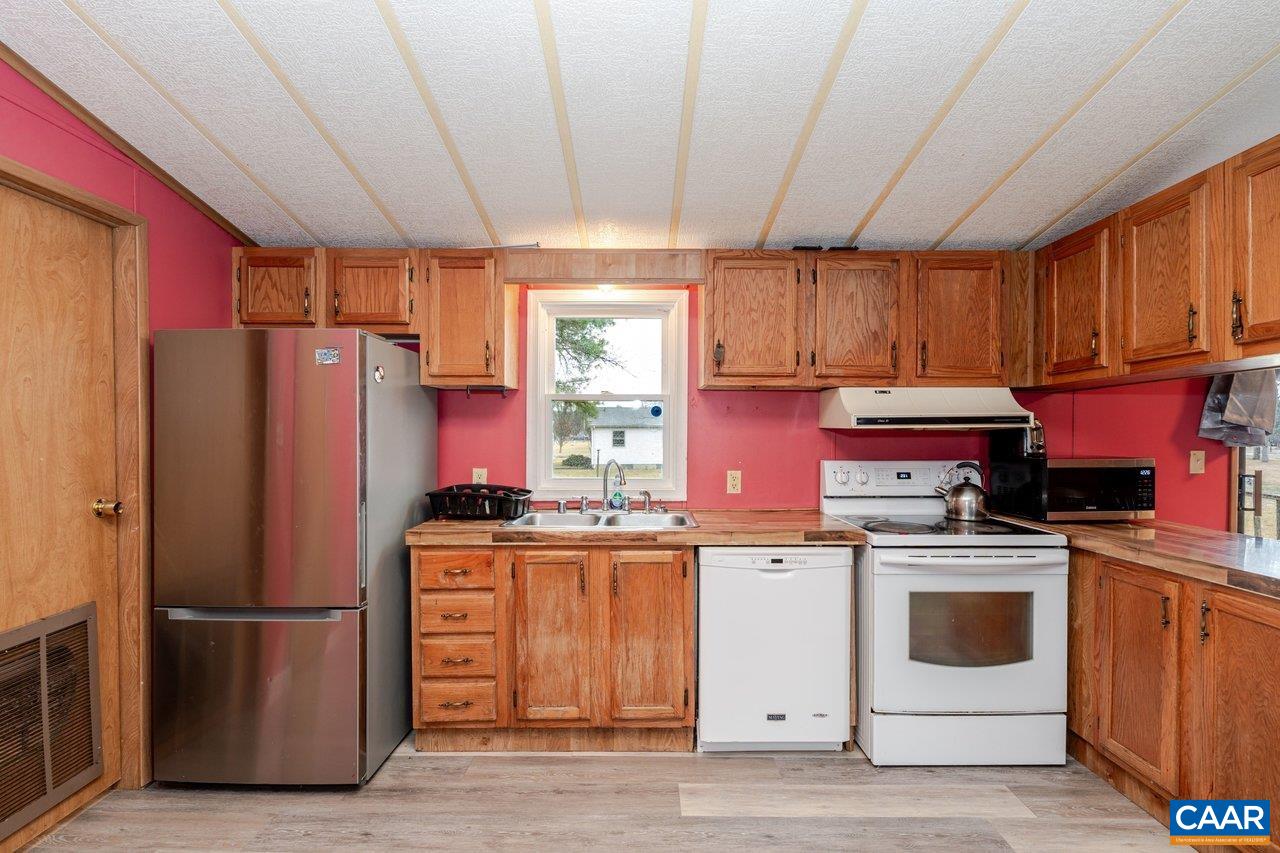 608 5TH ST, GROTTOES, Virginia 24441, 4 Bedrooms Bedrooms, ,2 BathroomsBathrooms,Residential,608 5TH ST,673744 MLS # 673744 608 5TH ST, GROTTOES, Virginia 24441, 4 Bedrooms Bedrooms, ,2 BathroomsBathrooms,Residential,608 5TH ST,673744 MLS # 673744