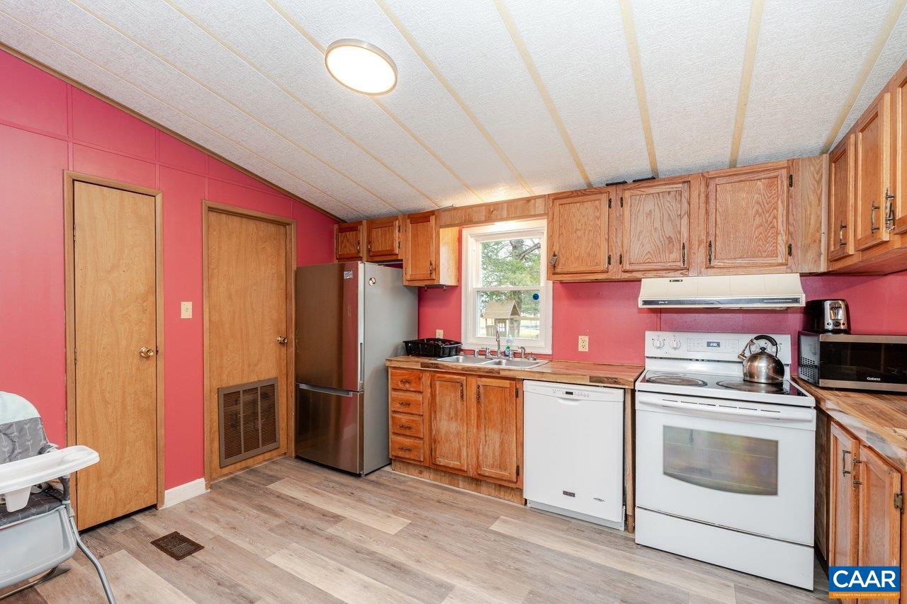 608 5TH ST, GROTTOES, Virginia 24441, 4 Bedrooms Bedrooms, ,2 BathroomsBathrooms,Residential,608 5TH ST,673744 MLS # 673744 608 5TH ST, GROTTOES, Virginia 24441, 4 Bedrooms Bedrooms, ,2 BathroomsBathrooms,Residential,608 5TH ST,673744 MLS # 673744