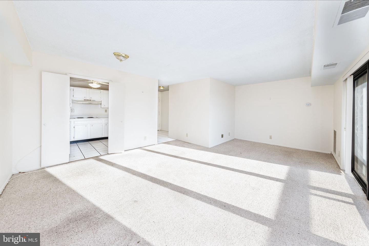 307 YOAKUM PKWY #802, ALEXANDRIA, Virginia 22304, 1 Bedroom Bedrooms, ,1 BathroomBathrooms,Residential,For sale,307 YOAKUM PKWY #802,VAAX2053356 MLS # VAAX2053356