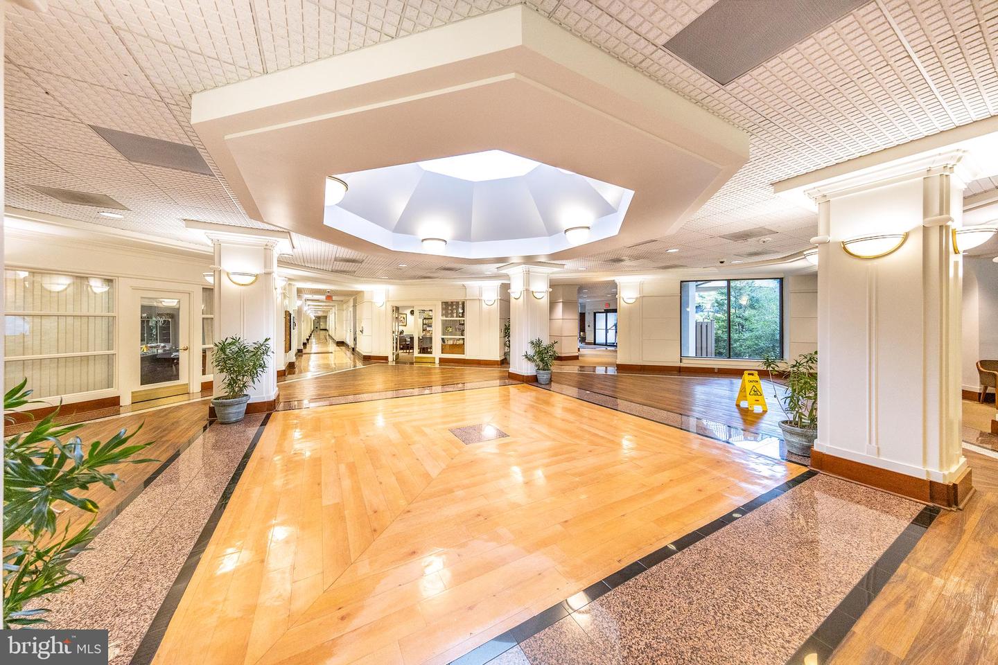 307 YOAKUM PKWY #802, ALEXANDRIA, Virginia 22304, 1 Bedroom Bedrooms, ,1 BathroomBathrooms,Residential,For sale,307 YOAKUM PKWY #802,VAAX2053356 MLS # VAAX2053356