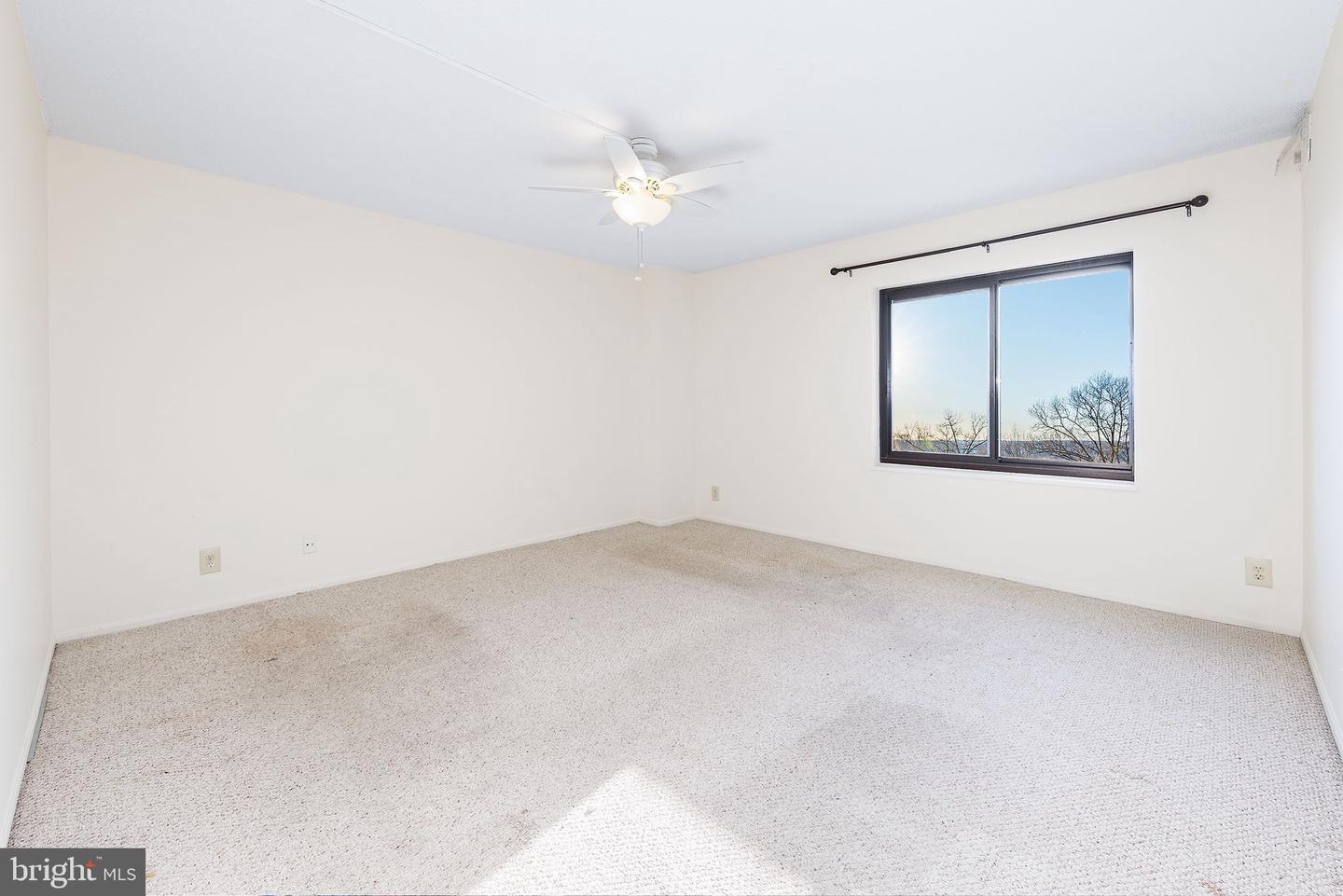 307 YOAKUM PKWY #802, ALEXANDRIA, Virginia 22304, 1 Bedroom Bedrooms, ,1 BathroomBathrooms,Residential,For sale,307 YOAKUM PKWY #802,VAAX2053356 MLS # VAAX2053356