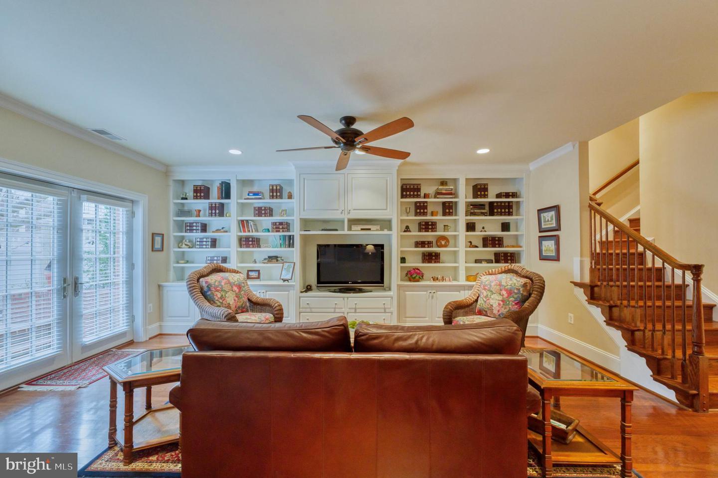 6739 DARRELLS GRANT PL, FALLS CHURCH, Virginia 22043, 3 Bedrooms Bedrooms, ,3 BathroomsBathrooms,Residential,For sale,6739 DARRELLS GRANT PL,VAFX2286716 MLS # VAFX2286716