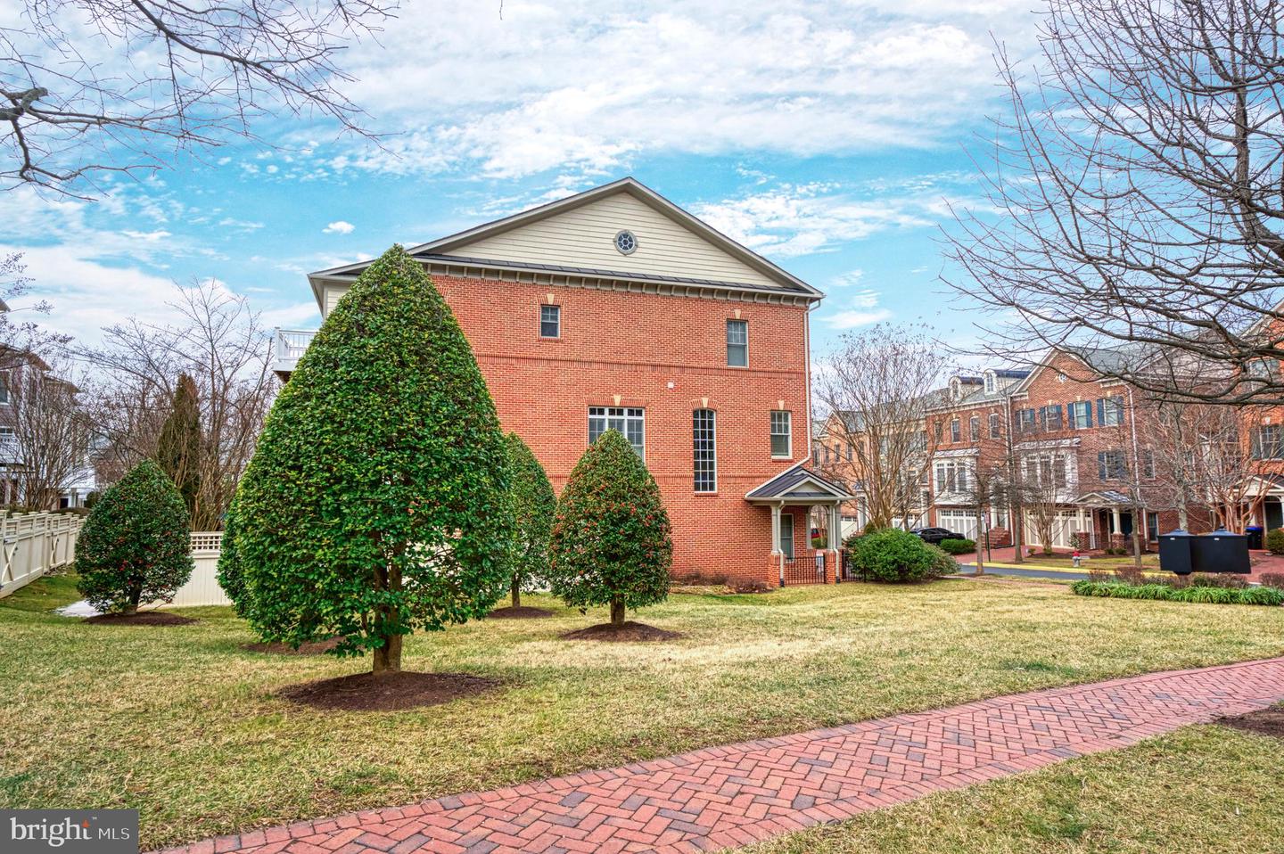 6739 DARRELLS GRANT PL, FALLS CHURCH, Virginia 22043, 3 Bedrooms Bedrooms, ,3 BathroomsBathrooms,Residential,For sale,6739 DARRELLS GRANT PL,VAFX2286716 MLS # VAFX2286716