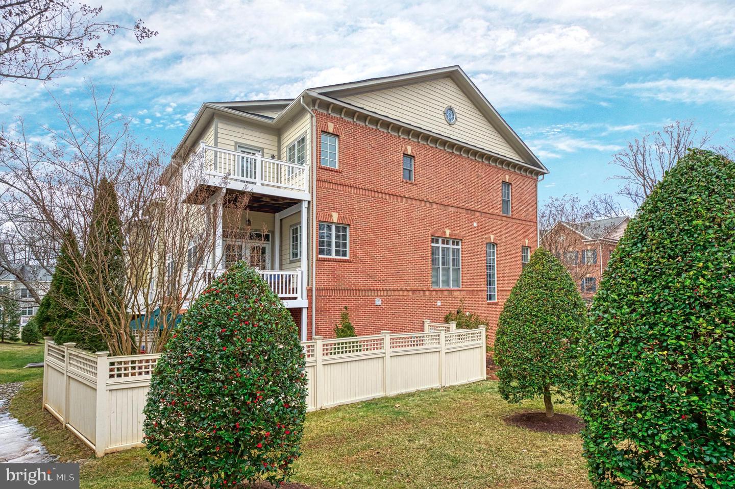 6739 DARRELLS GRANT PL, FALLS CHURCH, Virginia 22043, 3 Bedrooms Bedrooms, ,3 BathroomsBathrooms,Residential,For sale,6739 DARRELLS GRANT PL,VAFX2286716 MLS # VAFX2286716