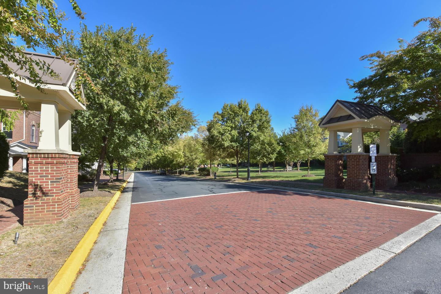 6739 DARRELLS GRANT PL, FALLS CHURCH, Virginia 22043, 3 Bedrooms Bedrooms, ,3 BathroomsBathrooms,Residential,For sale,6739 DARRELLS GRANT PL,VAFX2286716 MLS # VAFX2286716