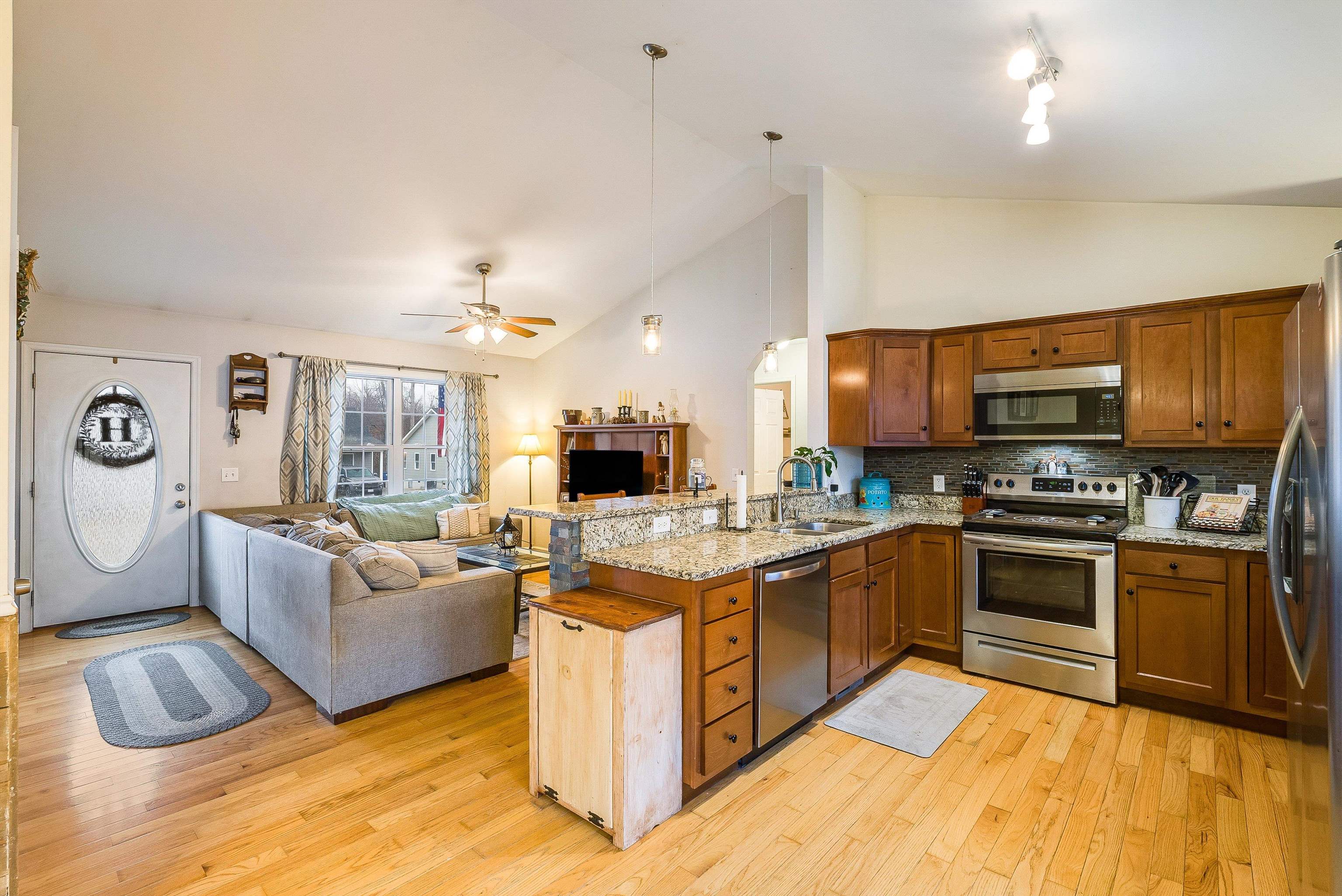 1447 MANDOLIN AVE, GROTTOES, Virginia 24441, 3 Bedrooms Bedrooms, ,2 BathroomsBathrooms,Residential,1447 MANDOLIN AVE,673718 MLS # 673718