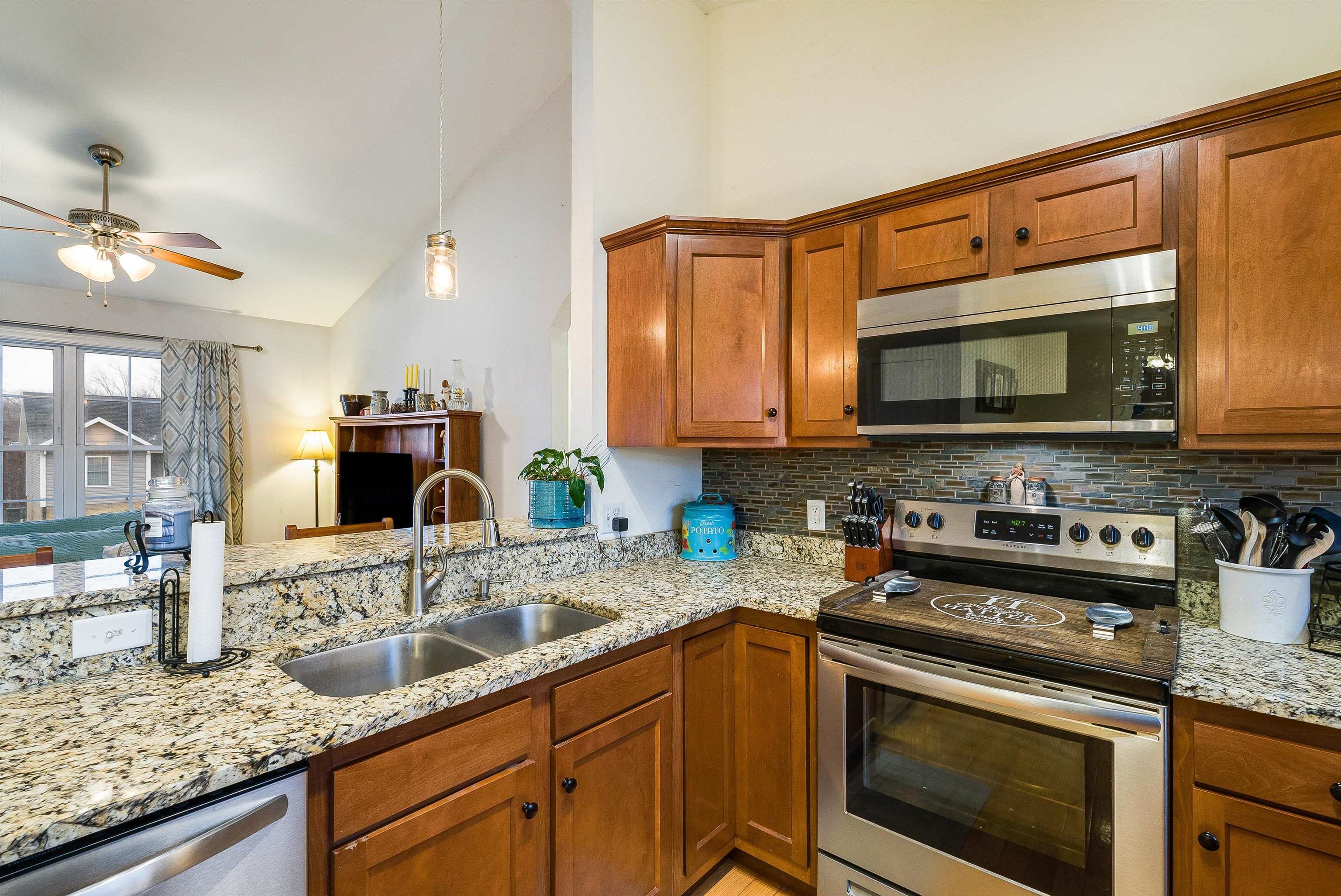 1447 MANDOLIN AVE, GROTTOES, Virginia 24441, 3 Bedrooms Bedrooms, ,2 BathroomsBathrooms,Residential,1447 MANDOLIN AVE,673718 MLS # 673718