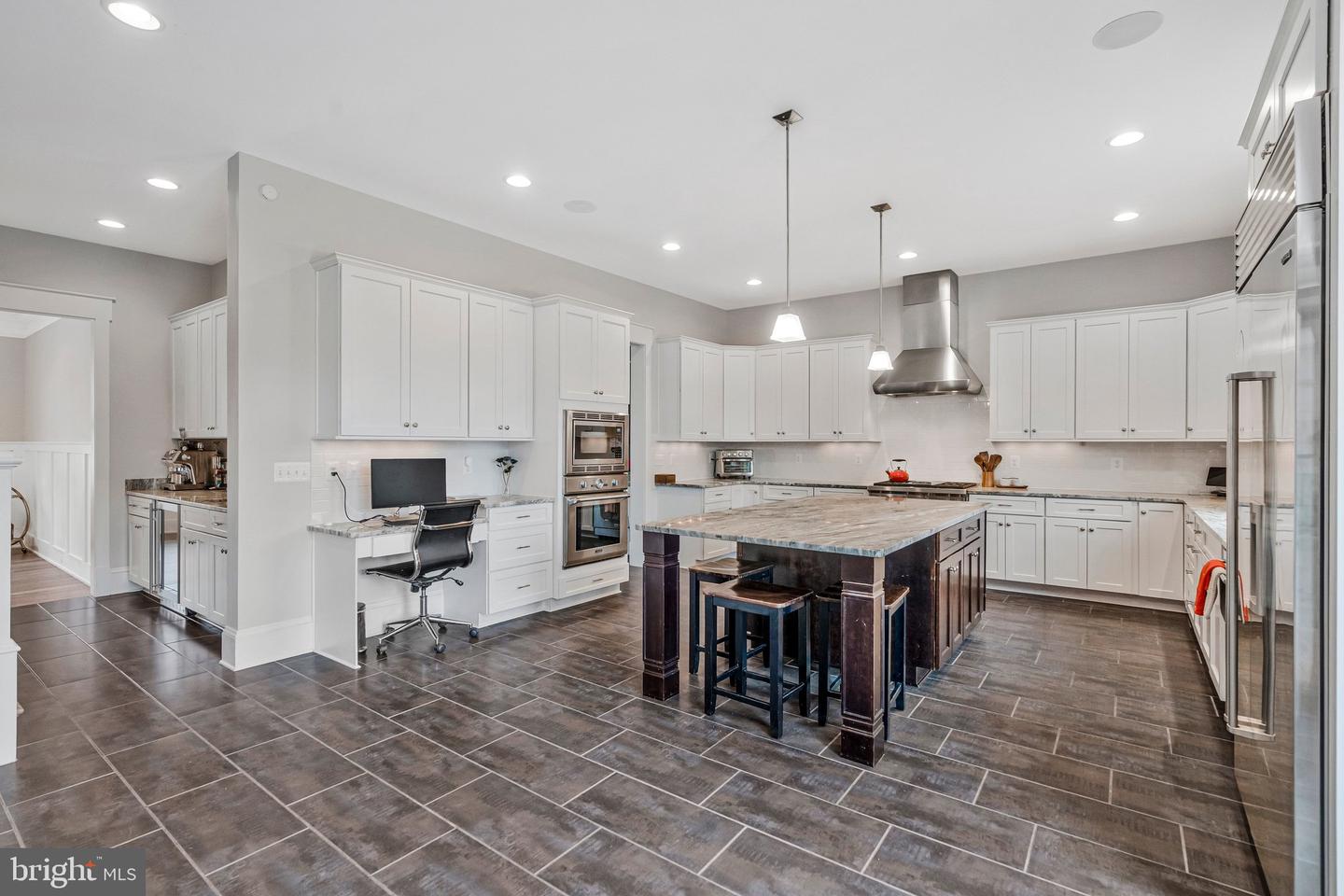 362 PARK ST NE, VIENNA, Virginia 22180, 5 Bedrooms Bedrooms, ,5 BathroomsBathrooms,Residential,For sale,362 PARK ST NE,VAFX2287518 MLS # VAFX2287518