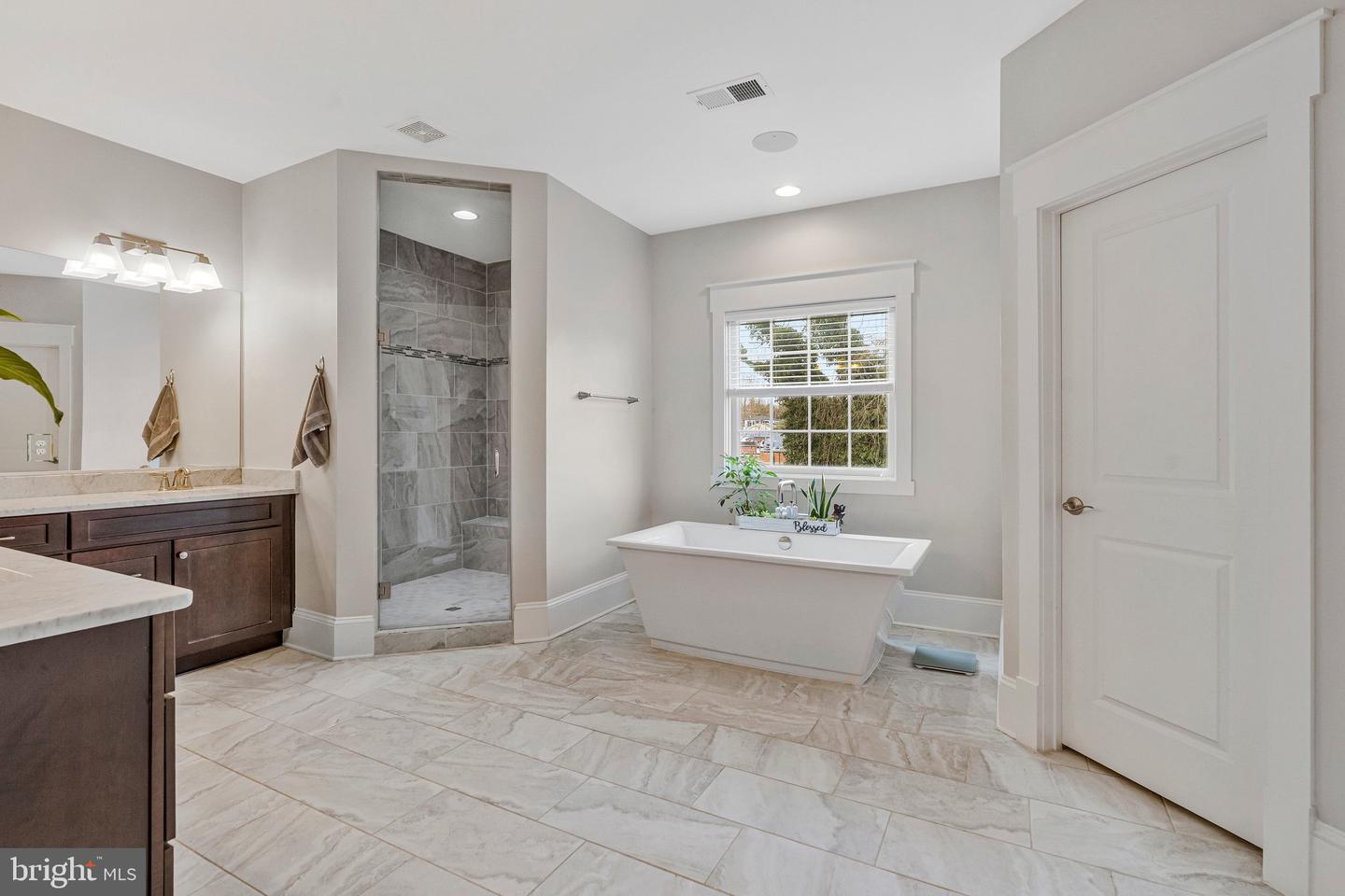 362 PARK ST NE, VIENNA, Virginia 22180, 5 Bedrooms Bedrooms, ,5 BathroomsBathrooms,Residential,For sale,362 PARK ST NE,VAFX2287518 MLS # VAFX2287518