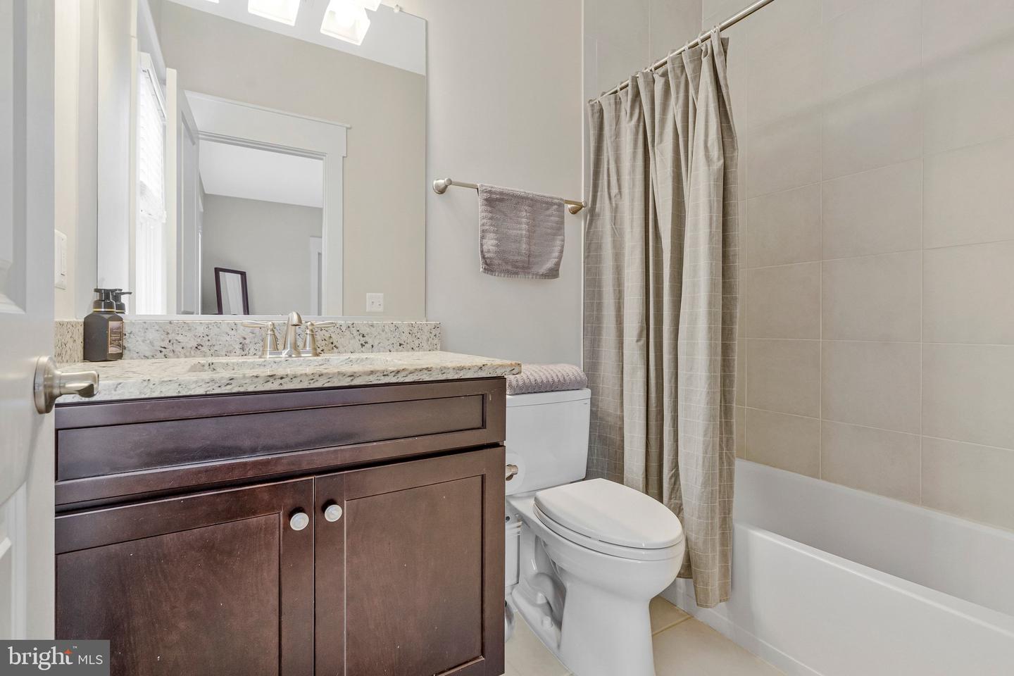 362 PARK ST NE, VIENNA, Virginia 22180, 5 Bedrooms Bedrooms, ,5 BathroomsBathrooms,Residential,For sale,362 PARK ST NE,VAFX2287518 MLS # VAFX2287518