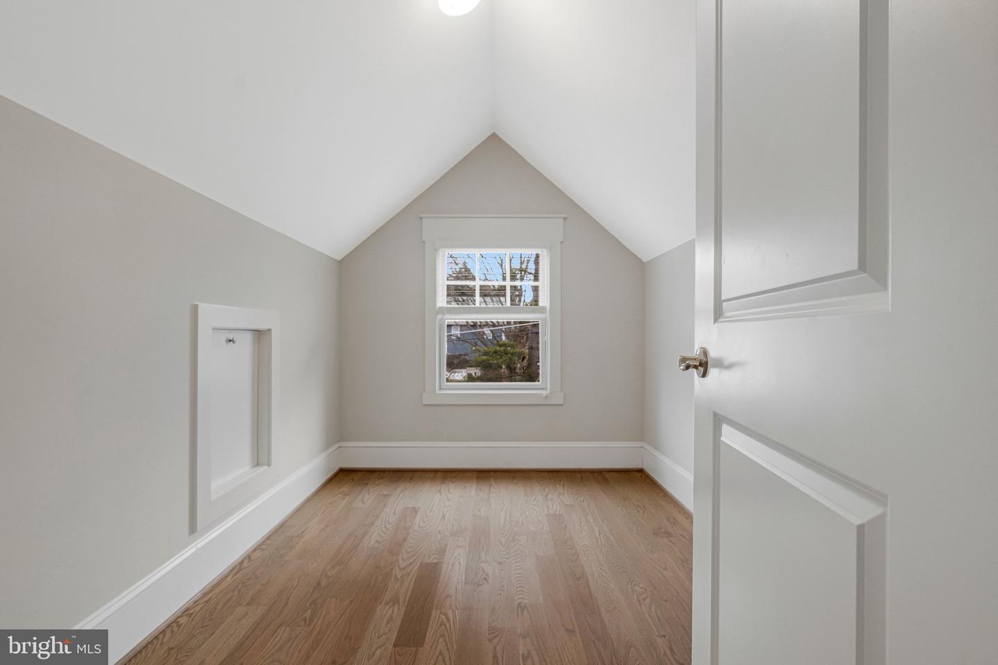 362 PARK ST NE, VIENNA, Virginia 22180, 5 Bedrooms Bedrooms, ,5 BathroomsBathrooms,Residential,For sale,362 PARK ST NE,VAFX2287518 MLS # VAFX2287518