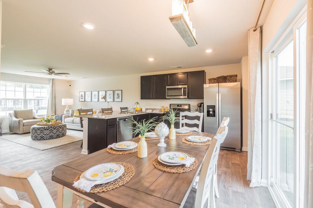 21 RIVER OAK DR, STAUNTON, Virginia 24401, 4 Bedrooms Bedrooms, ,2 BathroomsBathrooms,Residential,21 RIVER OAK DR,673722 MLS # 673722 21 RIVER OAK DR, STAUNTON, Virginia 24401, 4 Bedrooms Bedrooms, ,2 BathroomsBathrooms,Residential,21 RIVER OAK DR,673722 MLS # 673722