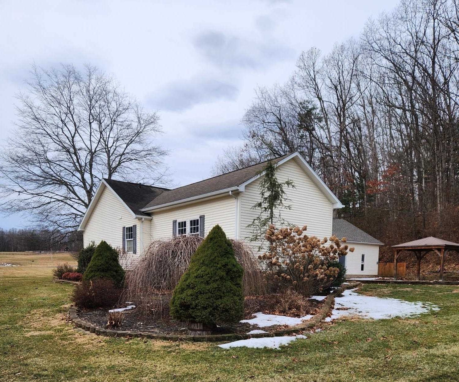 51 MARSHALL LN, GREENVILLE, Virginia 24440, 3 Bedrooms Bedrooms, ,2 BathroomsBathrooms,Residential,51 MARSHALL LN,673729 MLS # 673729