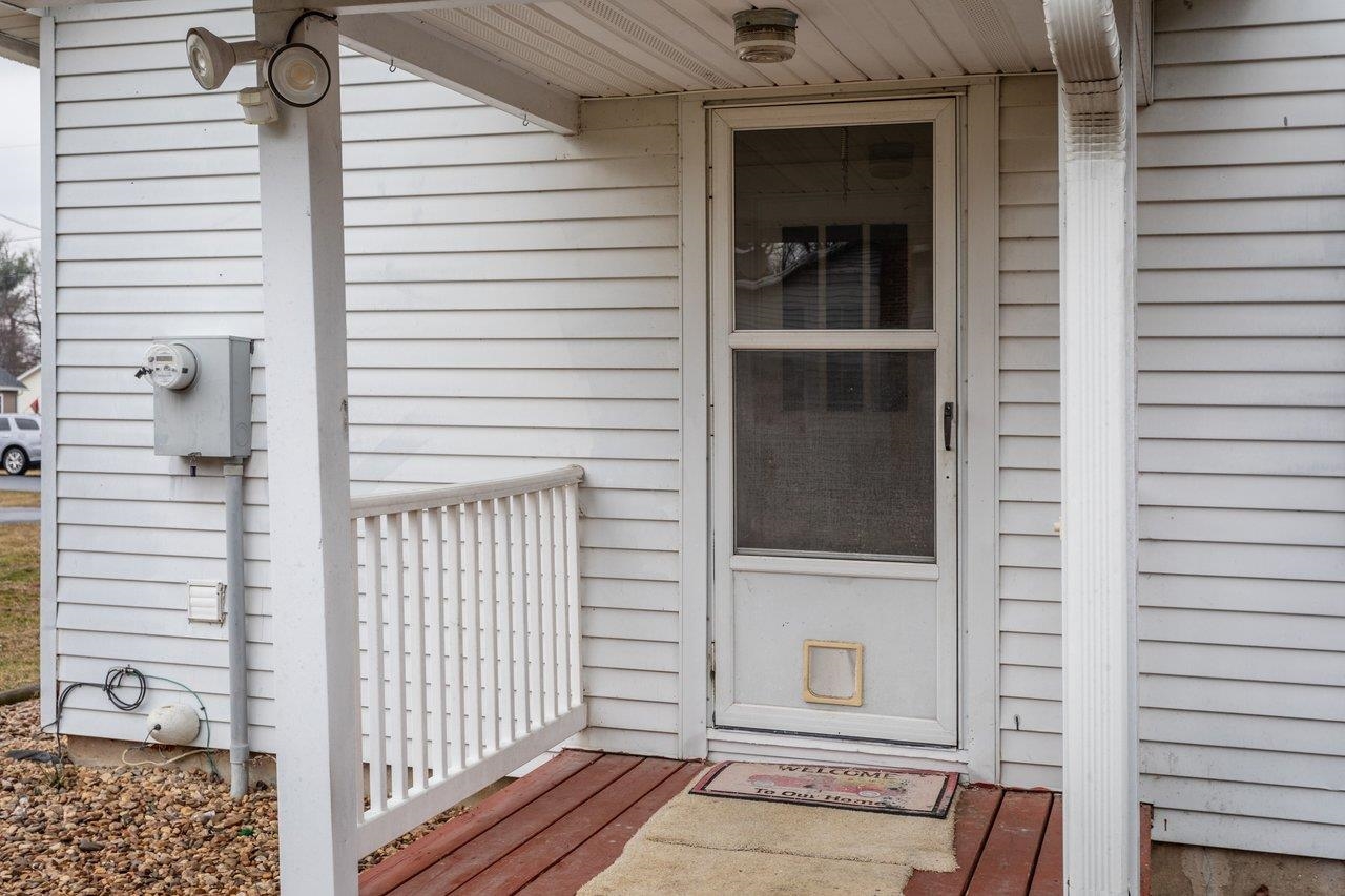 802 CHERRY AVE, GROTTOES, Virginia 24441, 2 Bedrooms Bedrooms, ,1 BathroomBathrooms,Residential,802 CHERRY AVE,673746 MLS # 673746 802 CHERRY AVE, GROTTOES, Virginia 24441, 2 Bedrooms Bedrooms, ,1 BathroomBathrooms,Residential,802 CHERRY AVE,673746 MLS # 673746