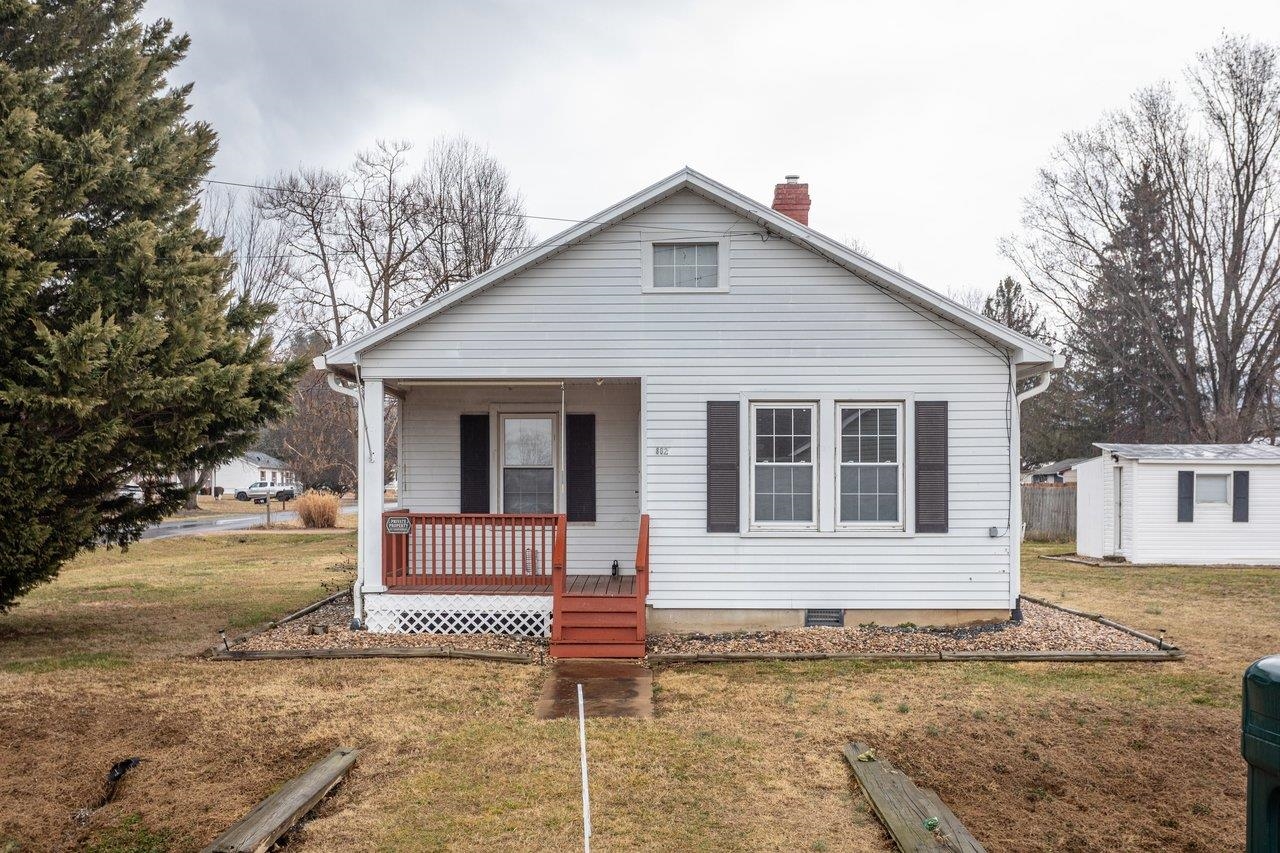802 CHERRY AVE, GROTTOES, Virginia 24441, 2 Bedrooms Bedrooms, ,1 BathroomBathrooms,Residential,802 CHERRY AVE,673746 MLS # 673746 802 CHERRY AVE, GROTTOES, Virginia 24441, 2 Bedrooms Bedrooms, ,1 BathroomBathrooms,Residential,802 CHERRY AVE,673746 MLS # 673746