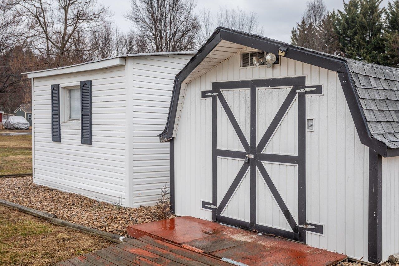 802 CHERRY AVE, GROTTOES, Virginia 24441, 2 Bedrooms Bedrooms, ,1 BathroomBathrooms,Residential,802 CHERRY AVE,673746 MLS # 673746 802 CHERRY AVE, GROTTOES, Virginia 24441, 2 Bedrooms Bedrooms, ,1 BathroomBathrooms,Residential,802 CHERRY AVE,673746 MLS # 673746