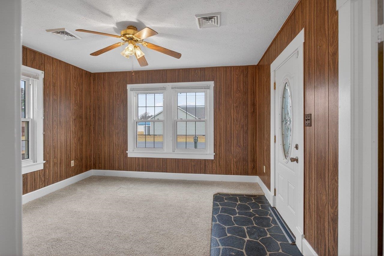 802 CHERRY AVE, GROTTOES, Virginia 24441, 2 Bedrooms Bedrooms, ,1 BathroomBathrooms,Residential,802 CHERRY AVE,673746 MLS # 673746 802 CHERRY AVE, GROTTOES, Virginia 24441, 2 Bedrooms Bedrooms, ,1 BathroomBathrooms,Residential,802 CHERRY AVE,673746 MLS # 673746