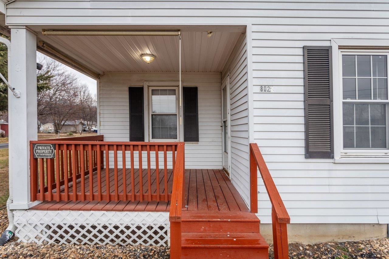 802 CHERRY AVE, GROTTOES, Virginia 24441, 2 Bedrooms Bedrooms, ,1 BathroomBathrooms,Residential,802 CHERRY AVE,673746 MLS # 673746 802 CHERRY AVE, GROTTOES, Virginia 24441, 2 Bedrooms Bedrooms, ,1 BathroomBathrooms,Residential,802 CHERRY AVE,673746 MLS # 673746