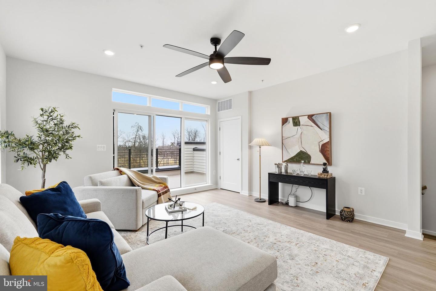 22801 TAWNY PINE SQ, BRAMBLETON, Virginia 20148, 4 Bedrooms Bedrooms, ,3 BathroomsBathrooms,Residential,For sale,22801 TAWNY PINE SQ,VALO2114796 MLS # VALO2114796