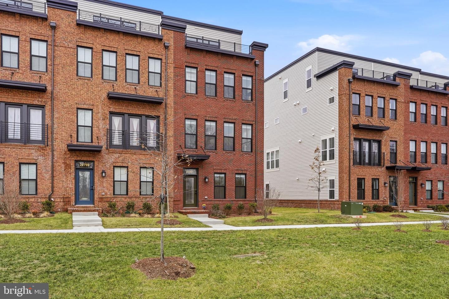 22801 TAWNY PINE SQ, BRAMBLETON, Virginia 20148, 4 Bedrooms Bedrooms, ,3 BathroomsBathrooms,Residential,For sale,22801 TAWNY PINE SQ,VALO2114796 MLS # VALO2114796