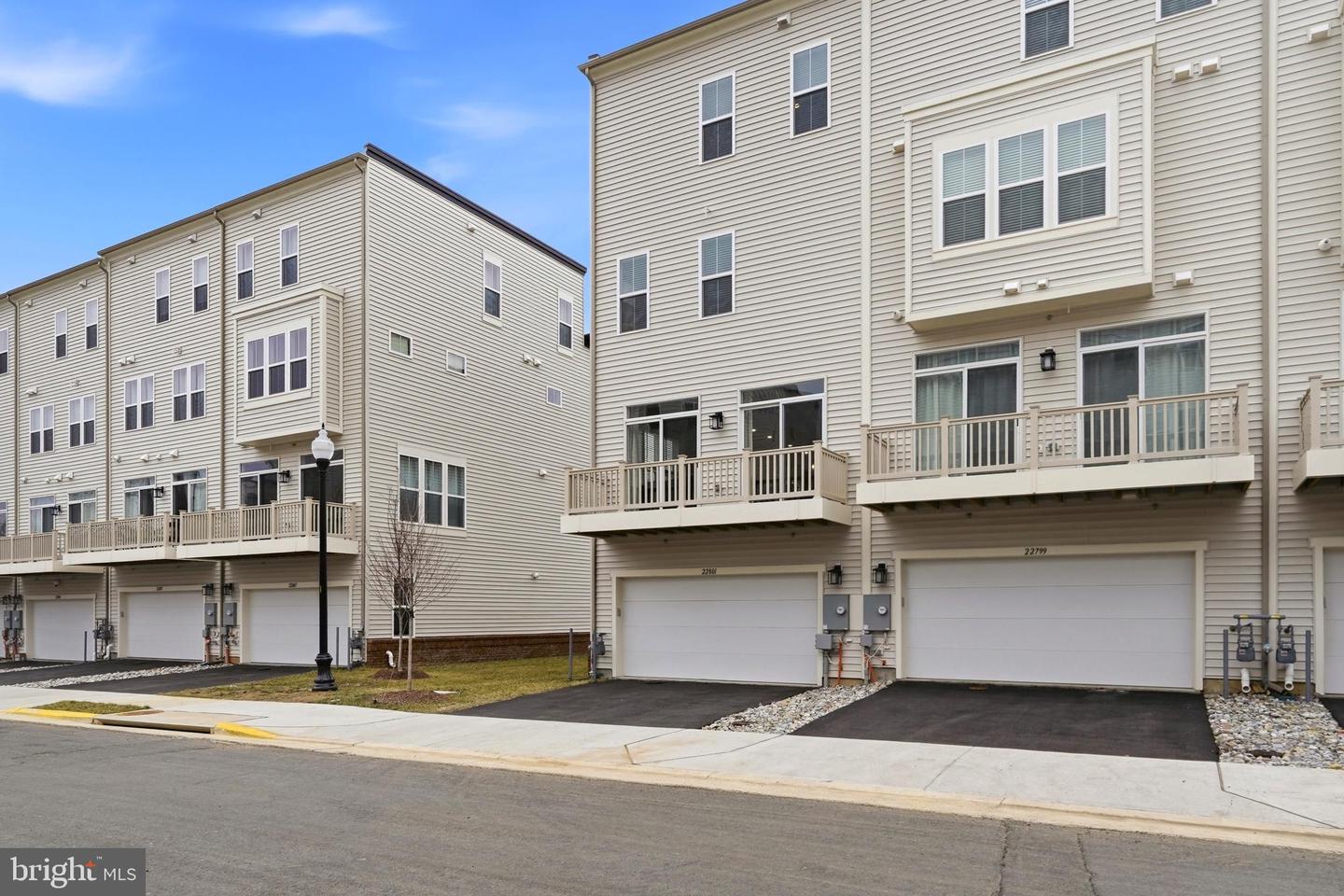 22801 TAWNY PINE SQ, BRAMBLETON, Virginia 20148, 4 Bedrooms Bedrooms, ,3 BathroomsBathrooms,Residential,For sale,22801 TAWNY PINE SQ,VALO2114796 MLS # VALO2114796