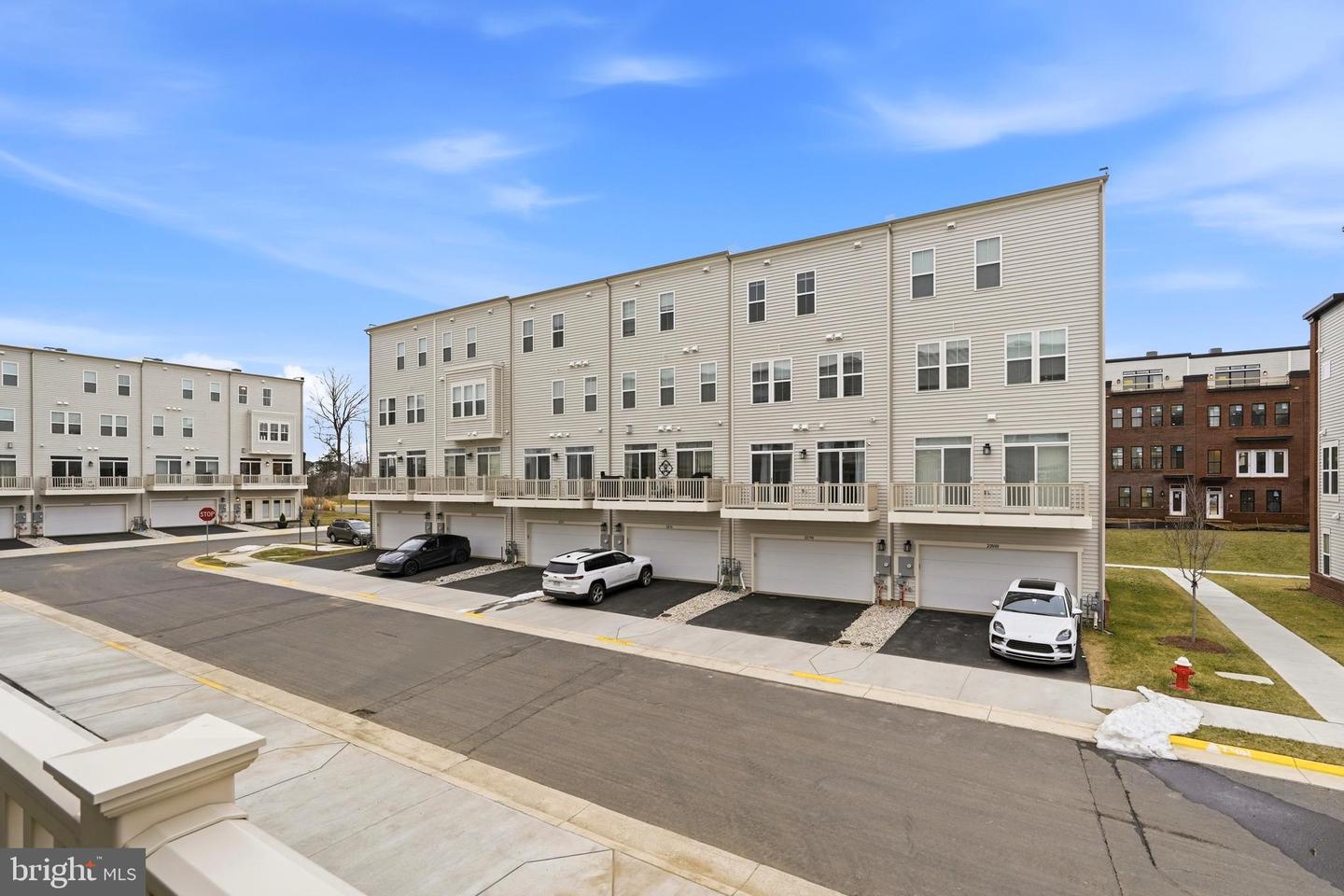 22801 TAWNY PINE SQ, BRAMBLETON, Virginia 20148, 4 Bedrooms Bedrooms, ,3 BathroomsBathrooms,Residential,For sale,22801 TAWNY PINE SQ,VALO2114796 MLS # VALO2114796