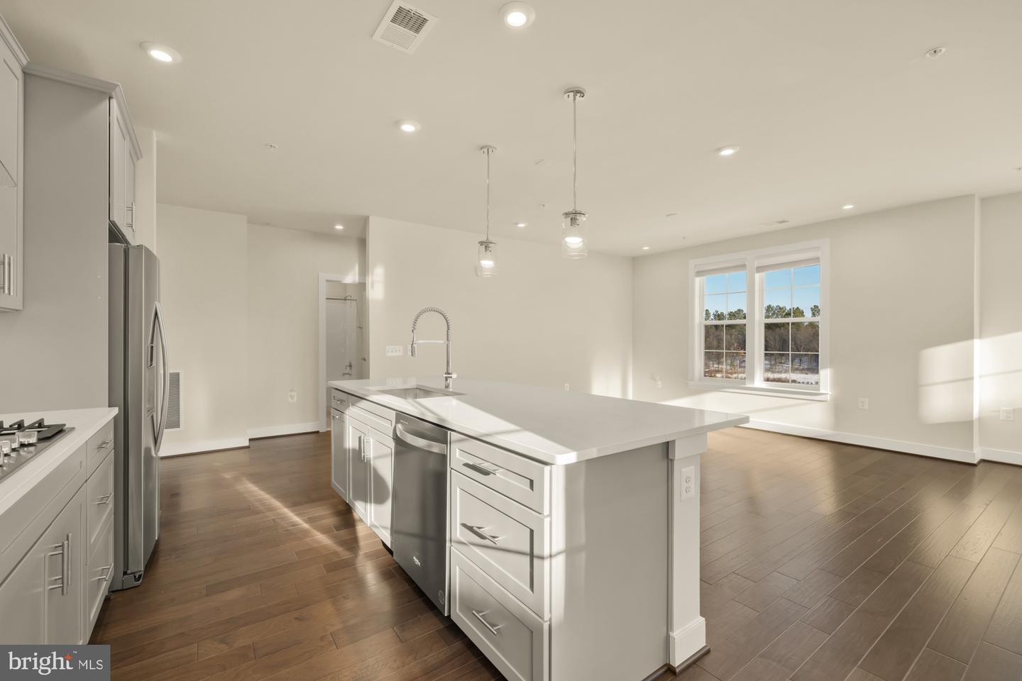 2320 FIELD POINT RD #4-304, HERNDON, Virginia 20171, 2 Bedrooms Bedrooms, ,2 BathroomsBathrooms,Residential,For sale,2320 FIELD POINT RD #4-304,VAFX2287782 MLS # VAFX2287782