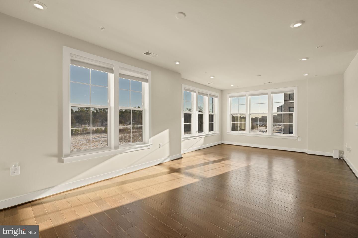 2320 FIELD POINT RD #4-304, HERNDON, Virginia 20171, 2 Bedrooms Bedrooms, ,2 BathroomsBathrooms,Residential,For sale,2320 FIELD POINT RD #4-304,VAFX2287782 MLS # VAFX2287782