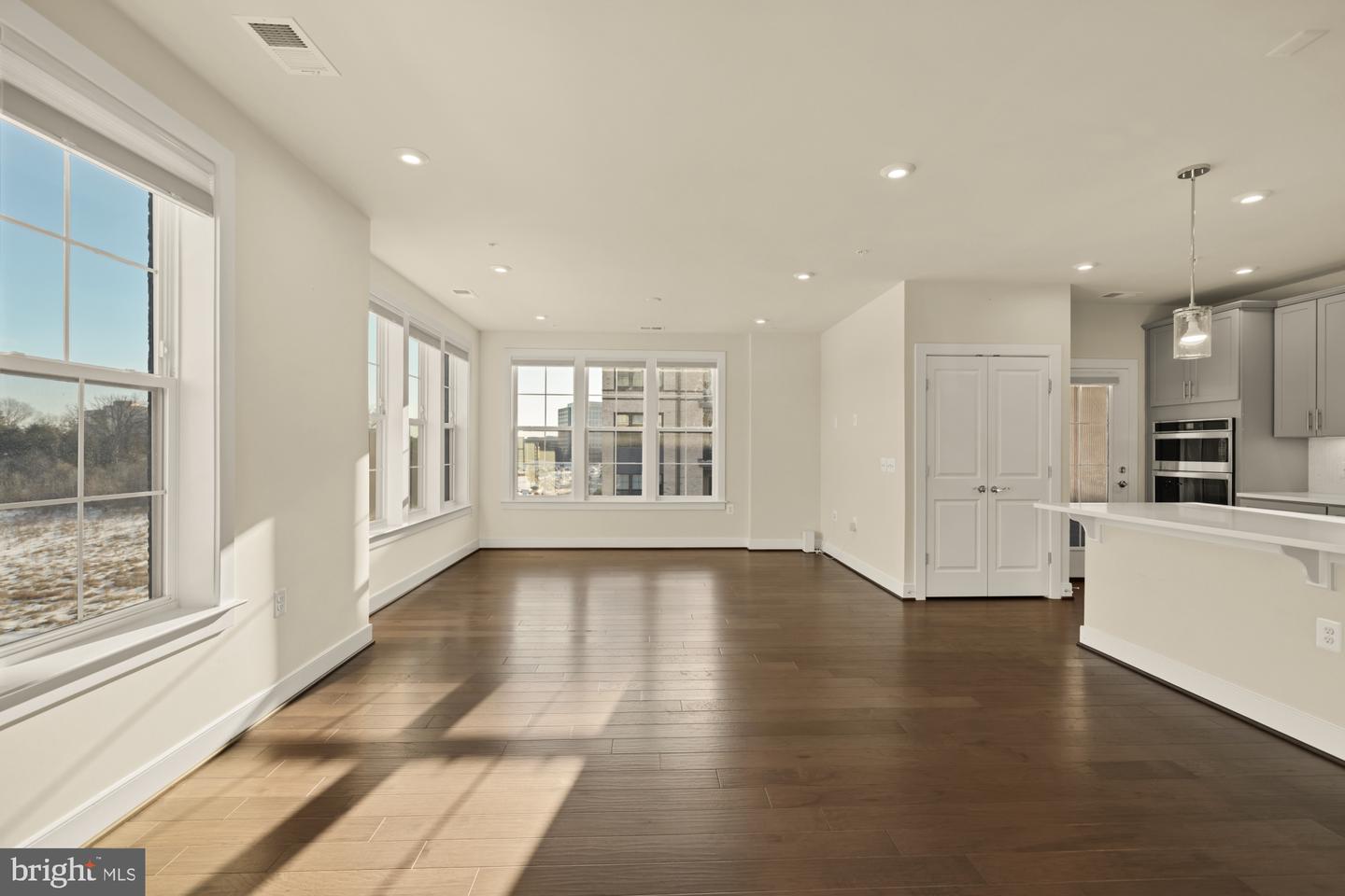 2320 FIELD POINT RD #4-304, HERNDON, Virginia 20171, 2 Bedrooms Bedrooms, ,2 BathroomsBathrooms,Residential,For sale,2320 FIELD POINT RD #4-304,VAFX2287782 MLS # VAFX2287782