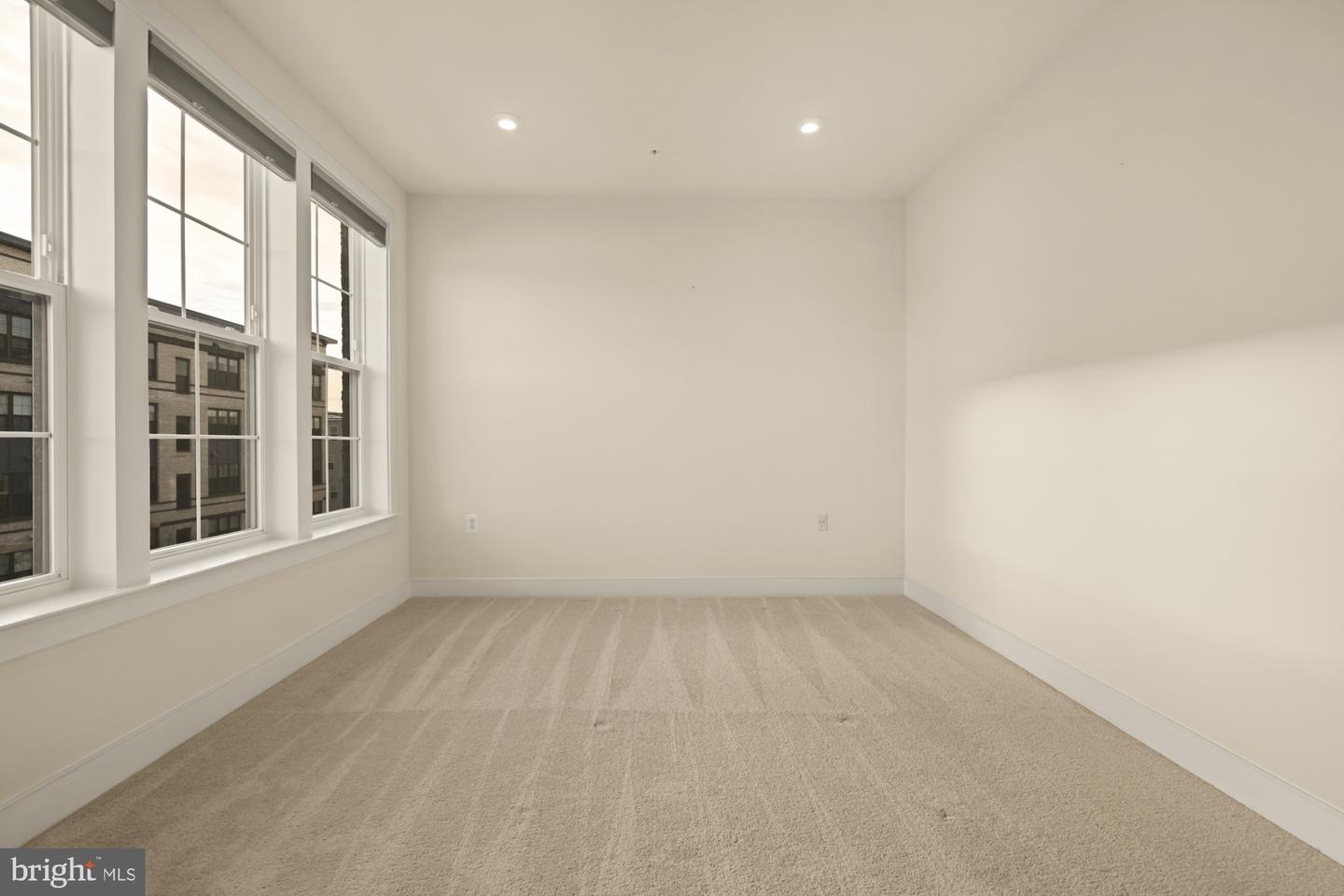 2320 FIELD POINT RD #4-304, HERNDON, Virginia 20171, 2 Bedrooms Bedrooms, ,2 BathroomsBathrooms,Residential,For sale,2320 FIELD POINT RD #4-304,VAFX2287782 MLS # VAFX2287782