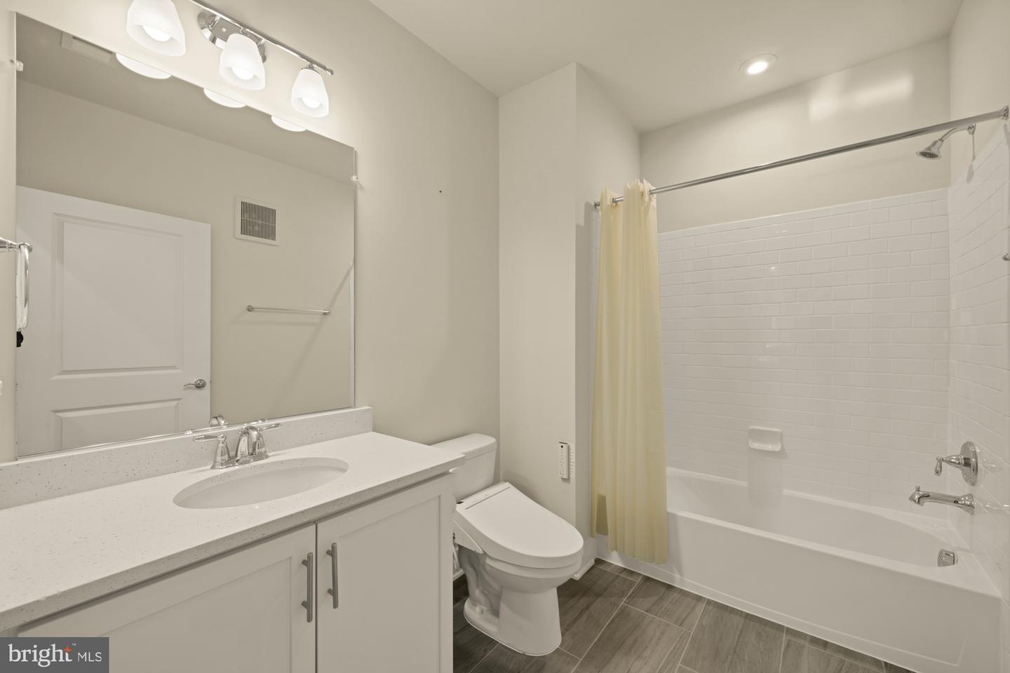 2320 FIELD POINT RD #4-304, HERNDON, Virginia 20171, 2 Bedrooms Bedrooms, ,2 BathroomsBathrooms,Residential,For sale,2320 FIELD POINT RD #4-304,VAFX2287782 MLS # VAFX2287782